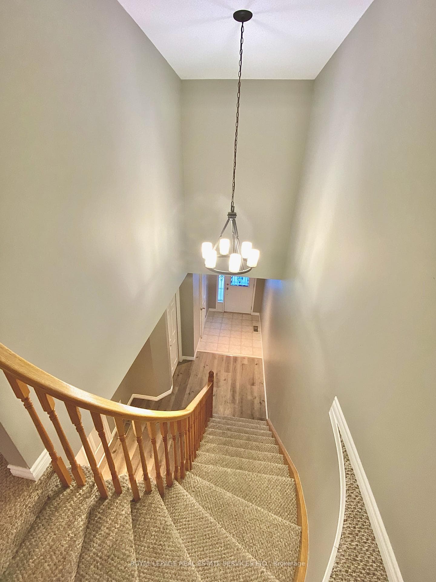 Impressive Foyer with high ceiling