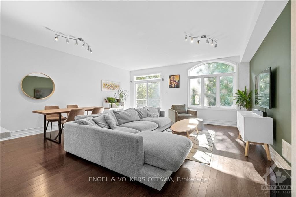 242 STEDMAN Street photo 9