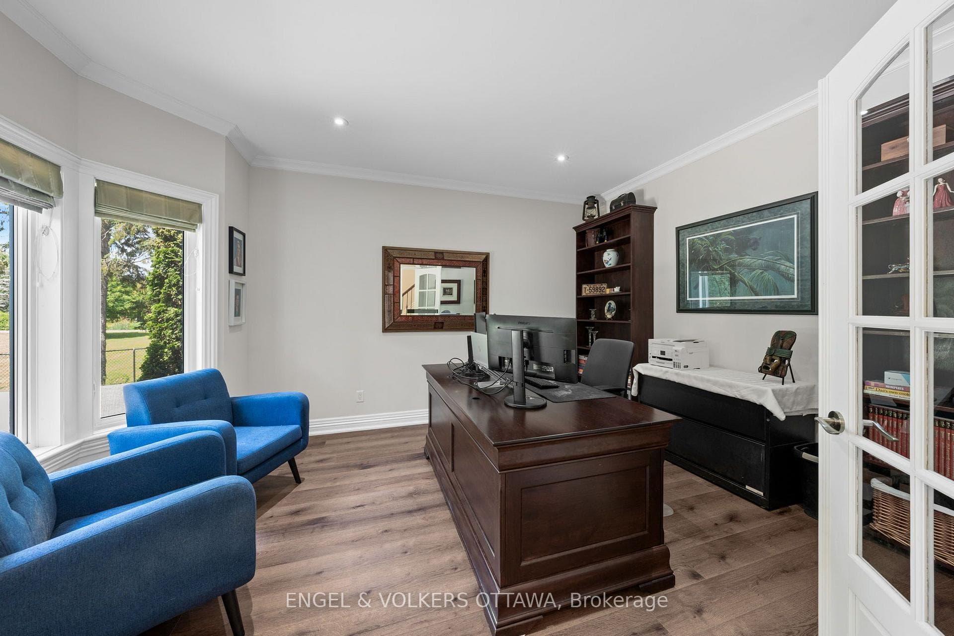5833A Rideau Valley Drive photo 18