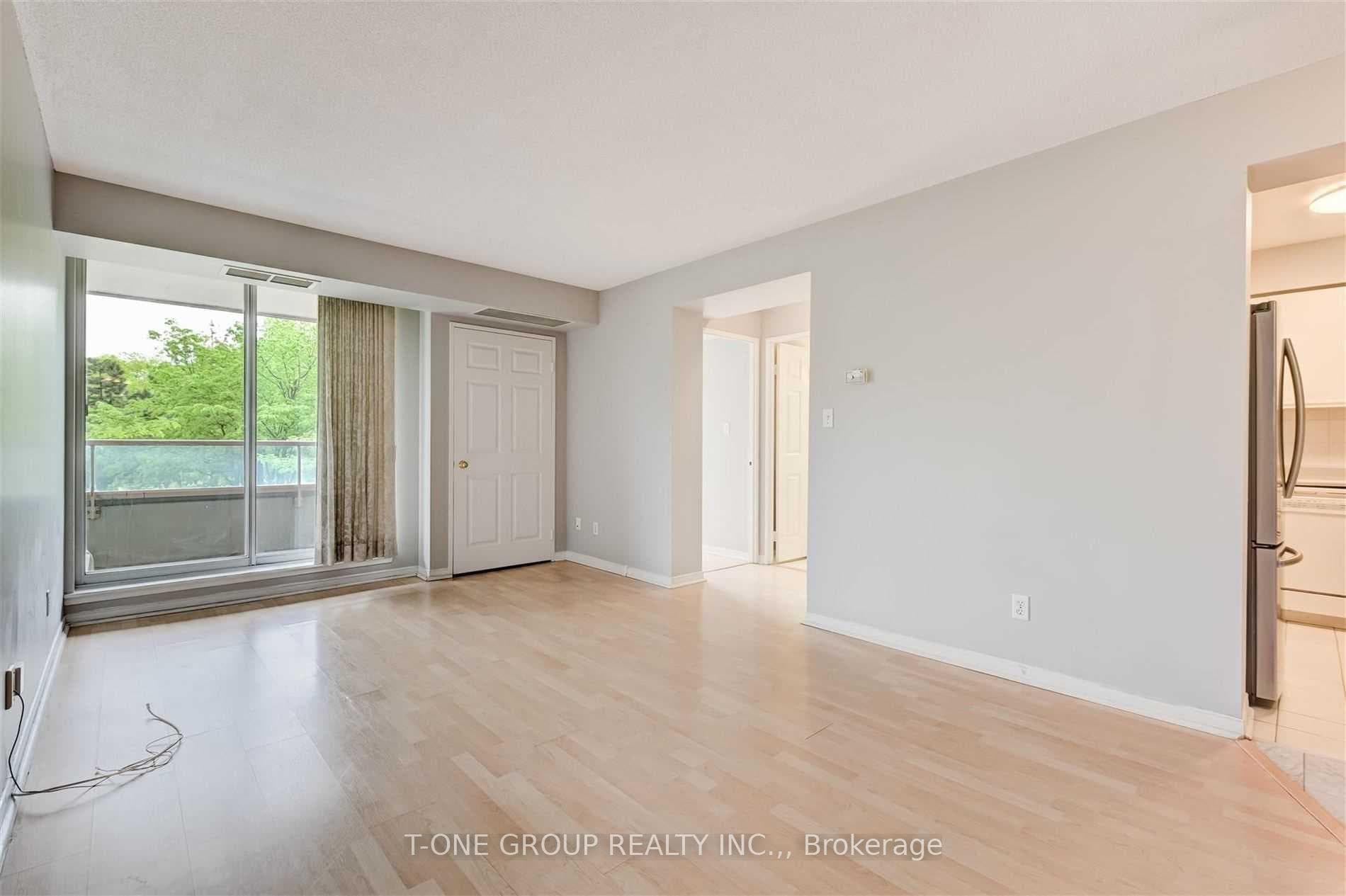18 Hillcrest Avenue Unit 204 photo 3