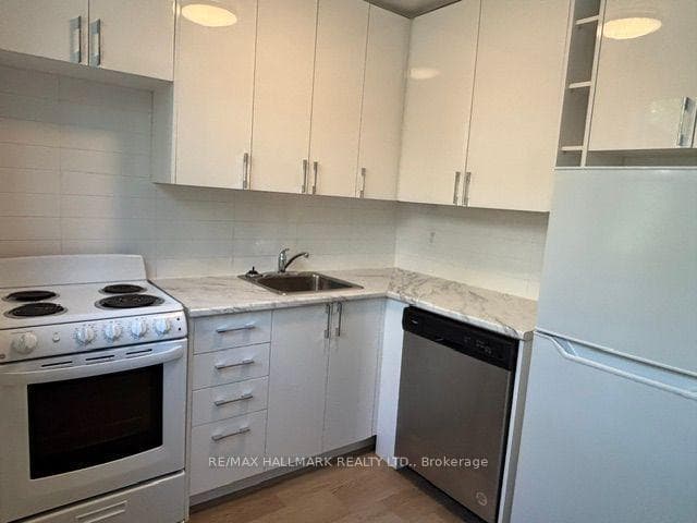 134 Lawton Boulevard Unit 105 photo 7