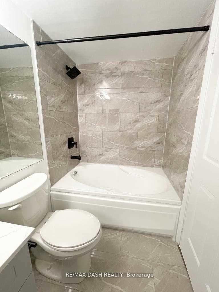 44 Gerrard Street Unit 1008 photo 6