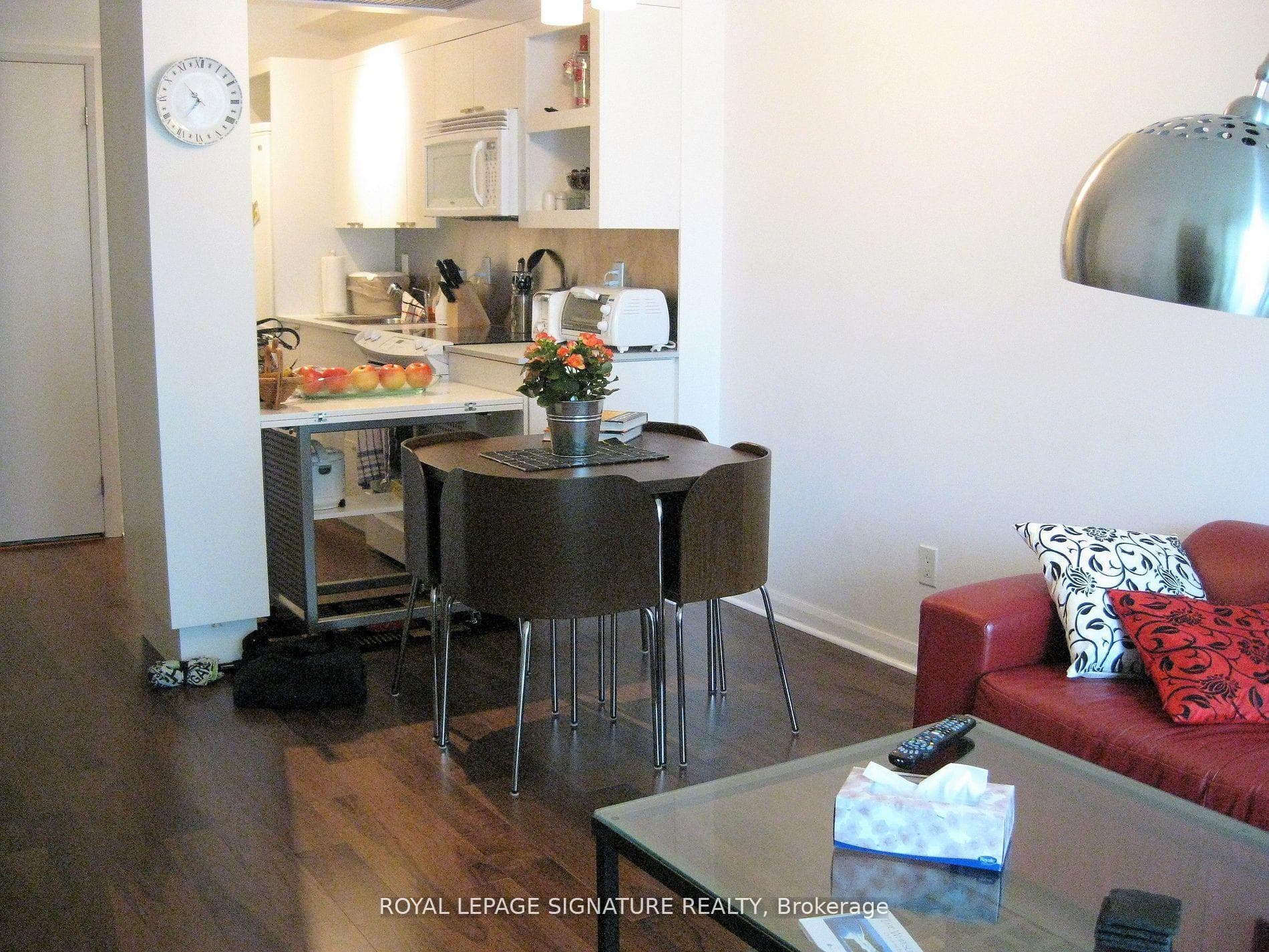 111 Elizabeth Street Unit 1502 photo 4
