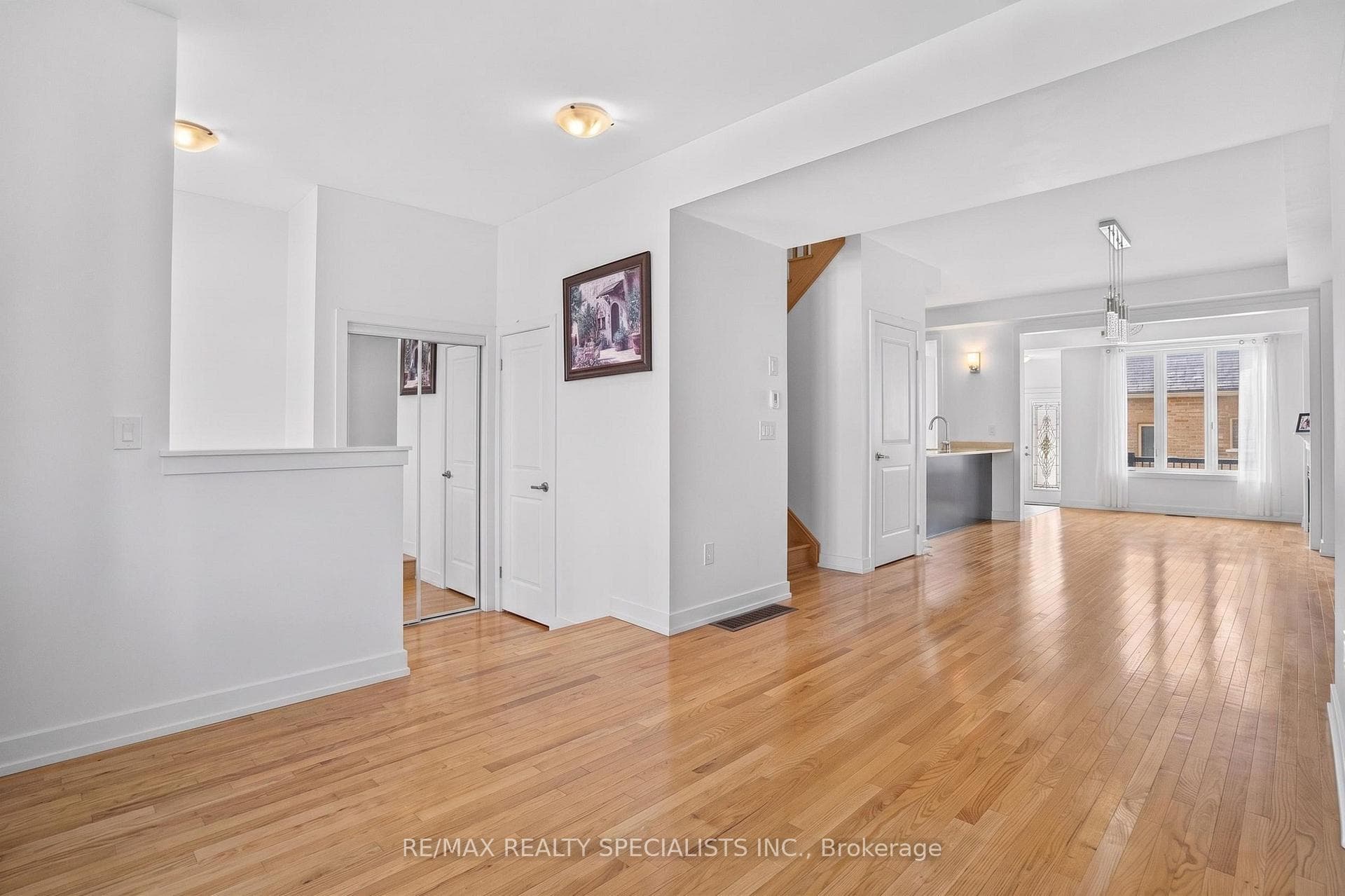 261 INSPIRE Boulevard photo 14