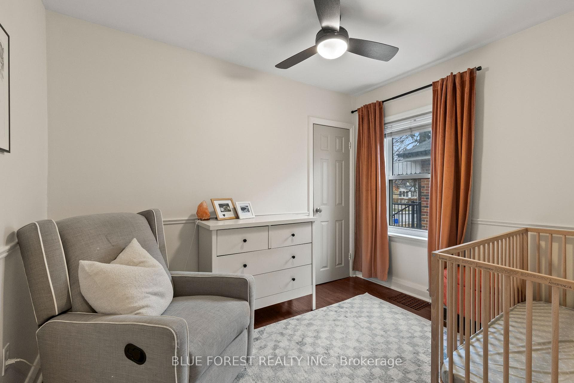 325 Emery Street photo 11