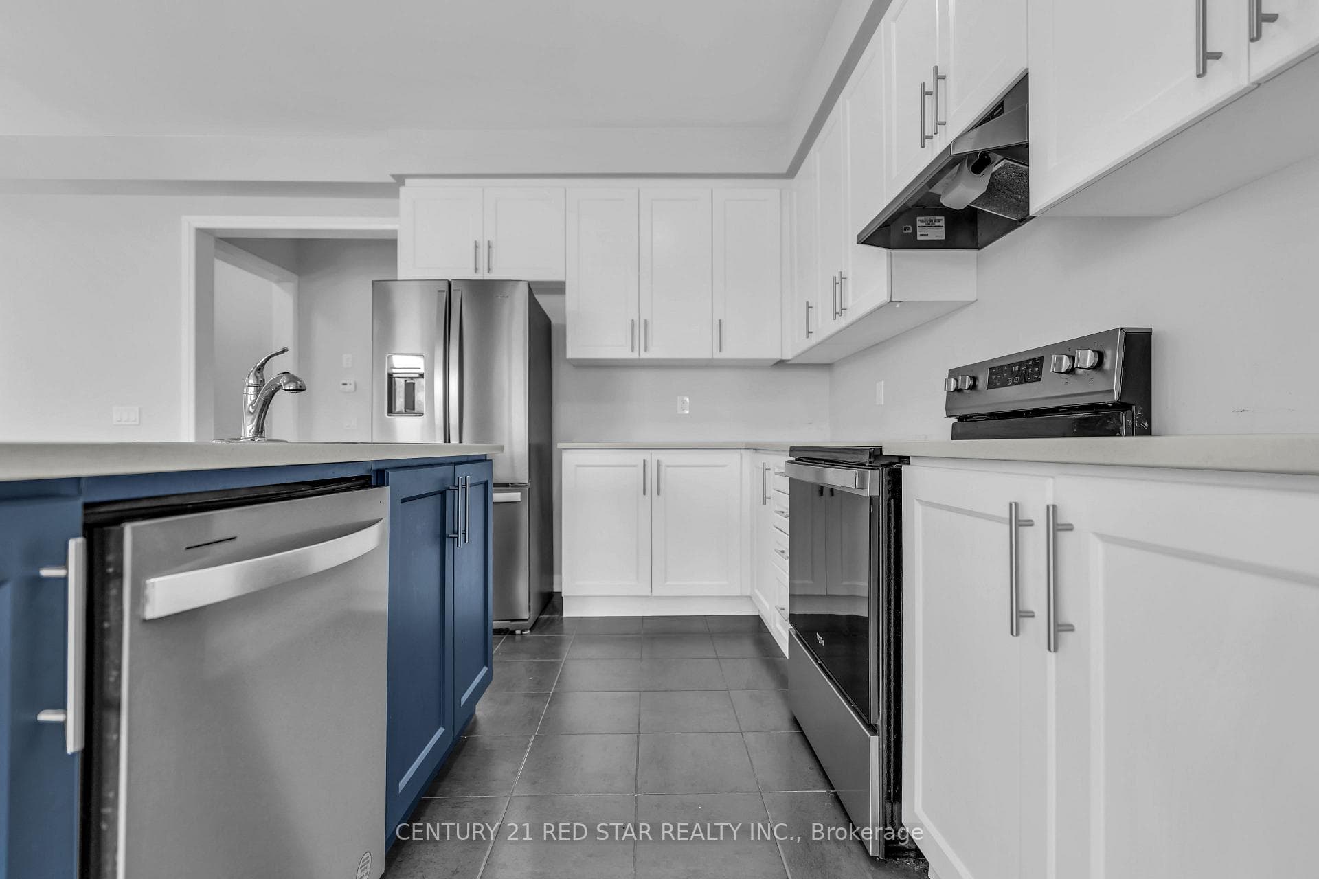 844 Sobeski Avenue photo 19