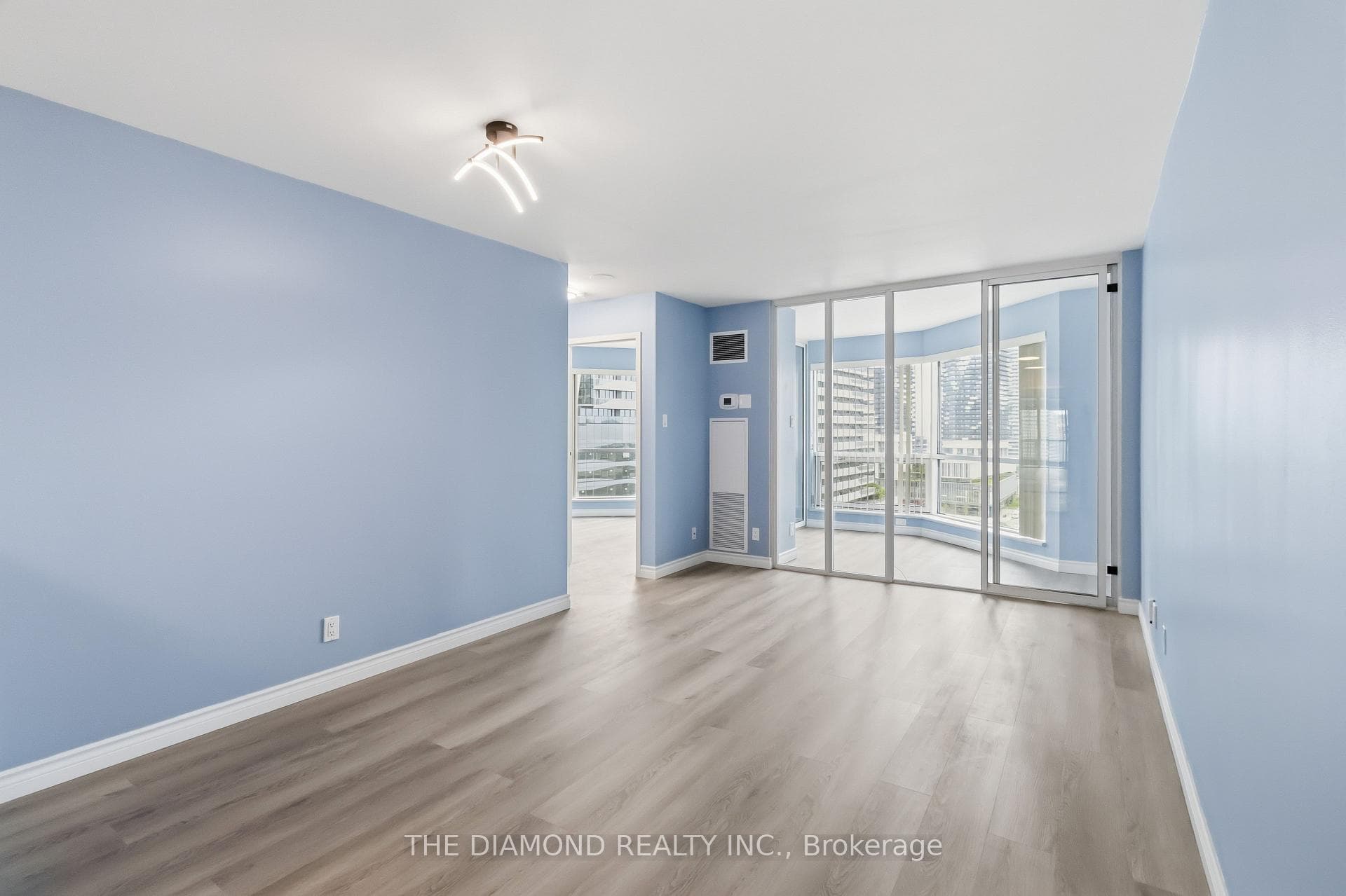 10 Yonge Street Unit 1708 photo 5
