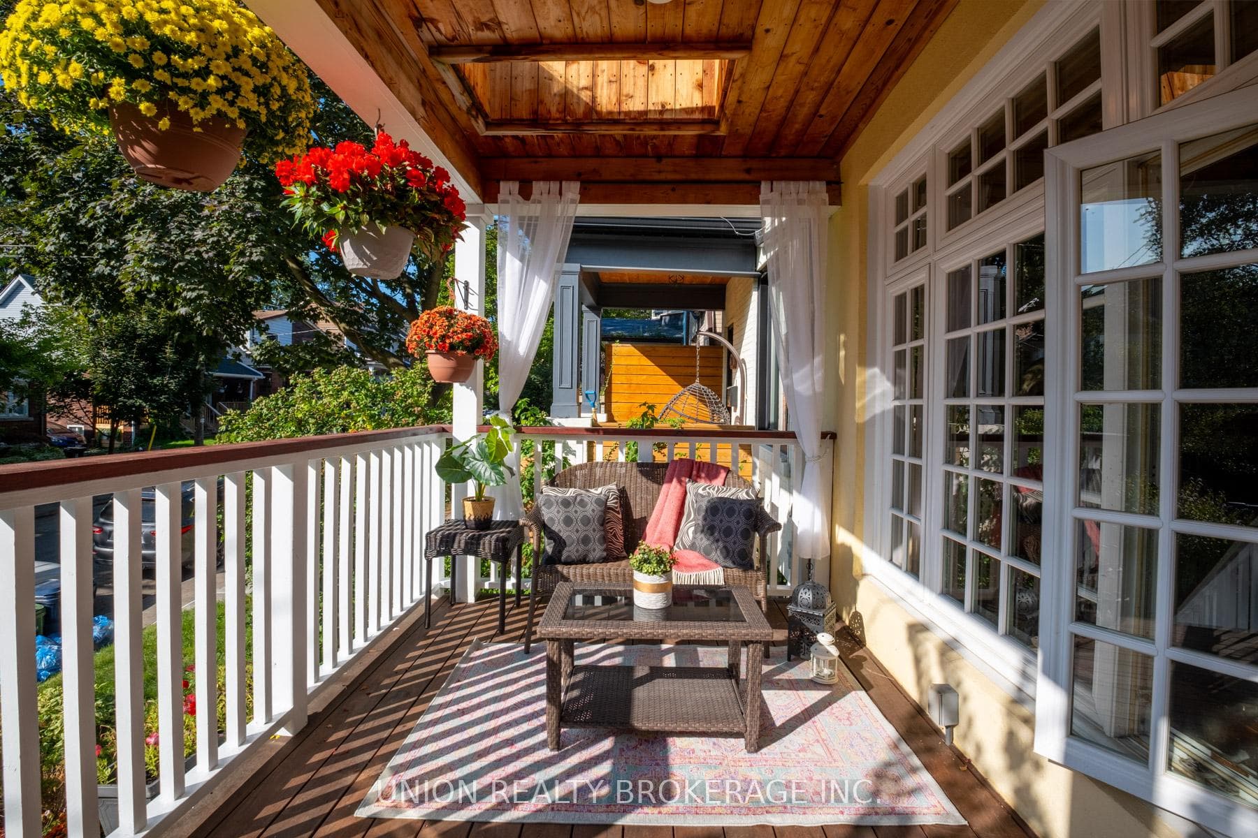 32 Richard Avenue photo 4