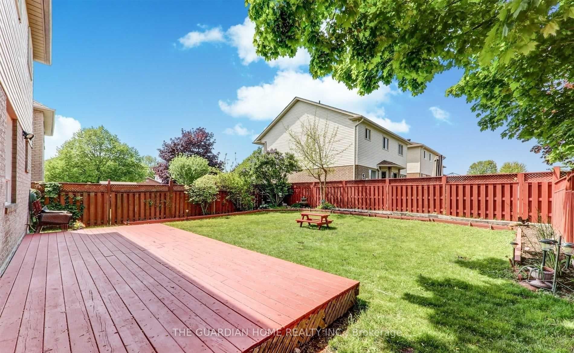 4 Edgerton Drive photo 37