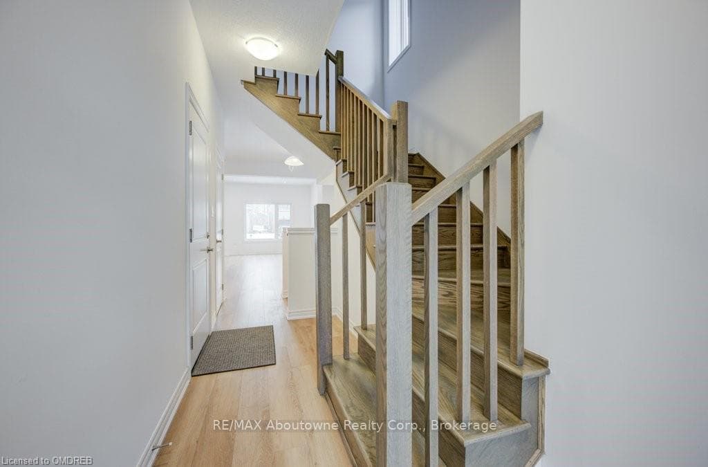 120 COURT Drive Unit 85 photo 5