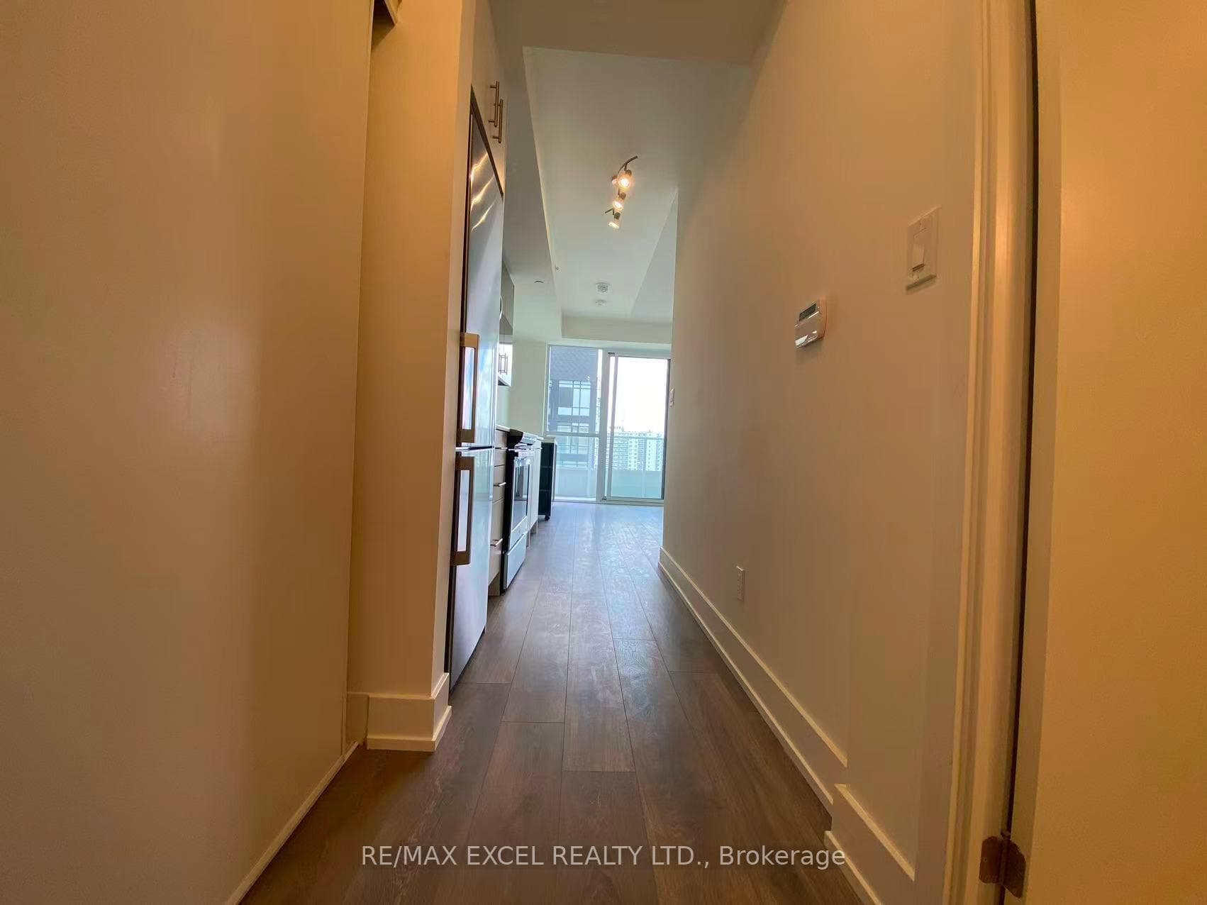 180 Fairview Mall Drive Unit 1006 photo 6