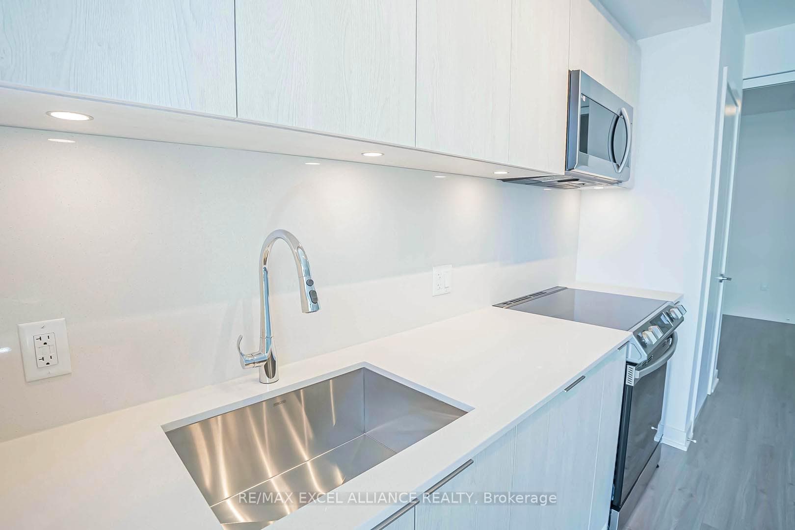 357 King Street Unit 4005 photo 18