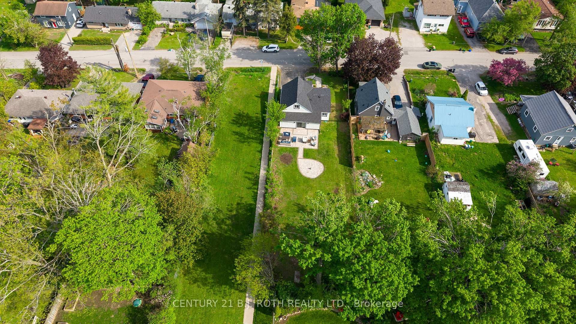 390 Arthur Street photo 46