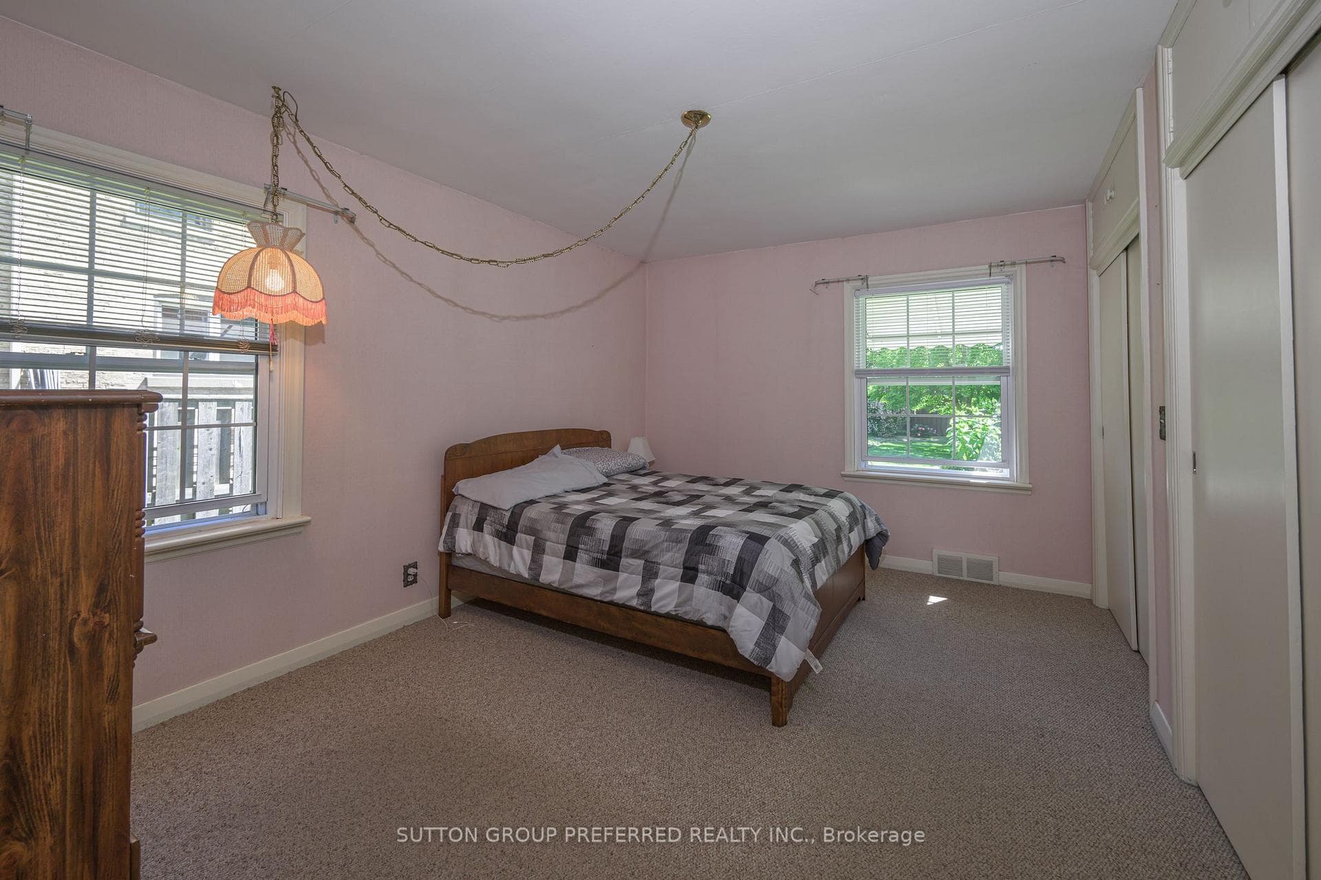 415 Victoria Street photo 25