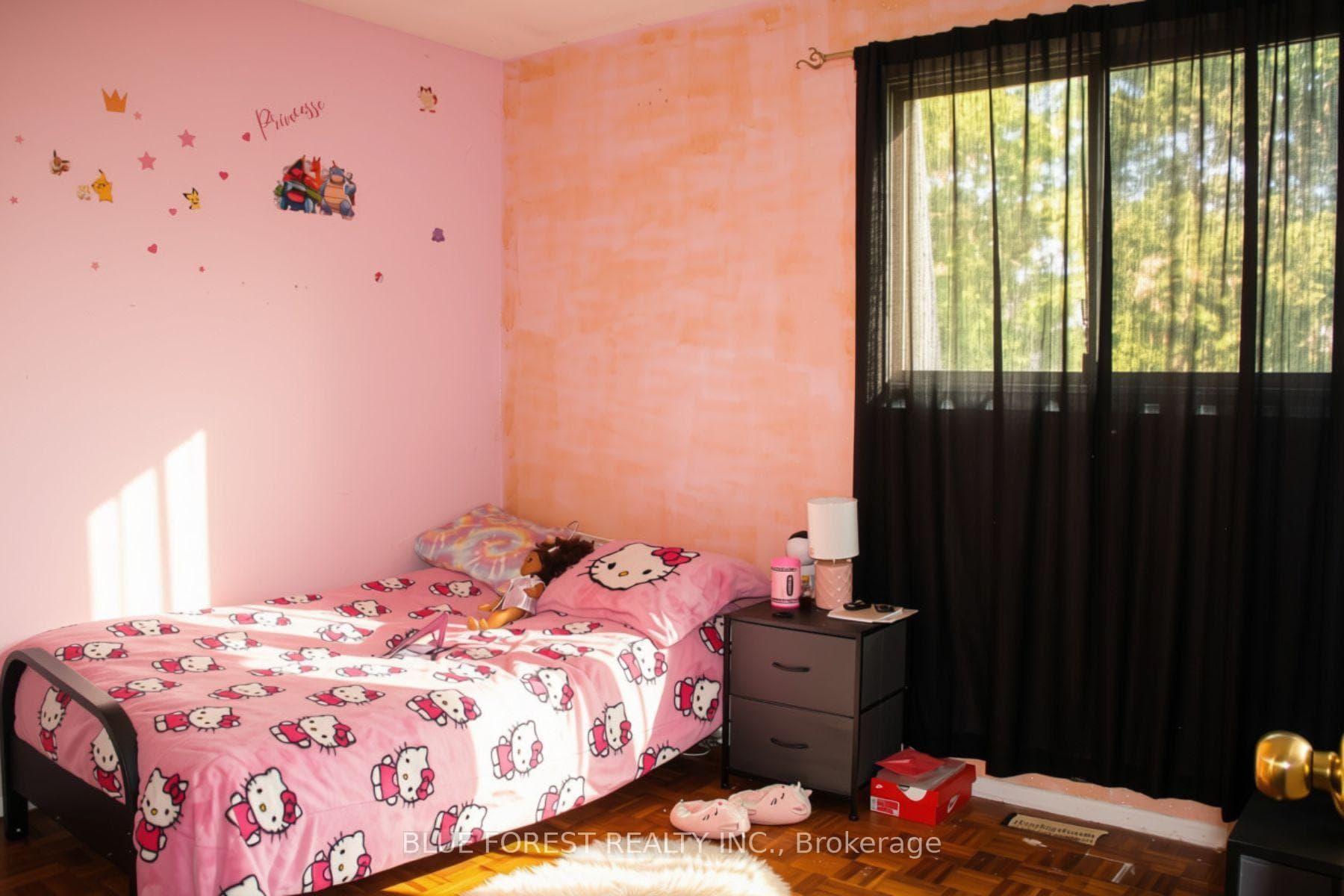 187 Boullee Street photo 9