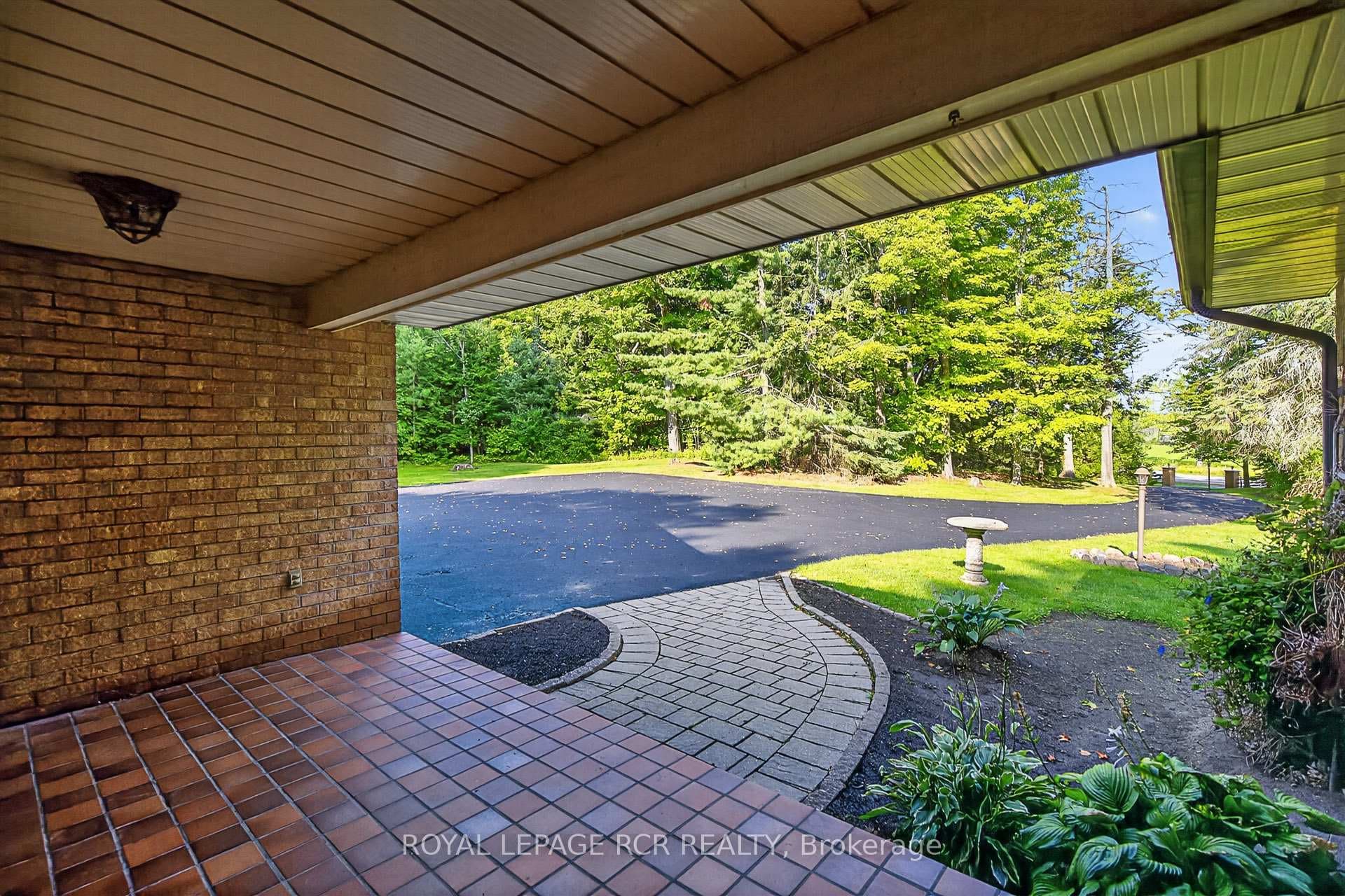 391 Goodwood Road photo 15