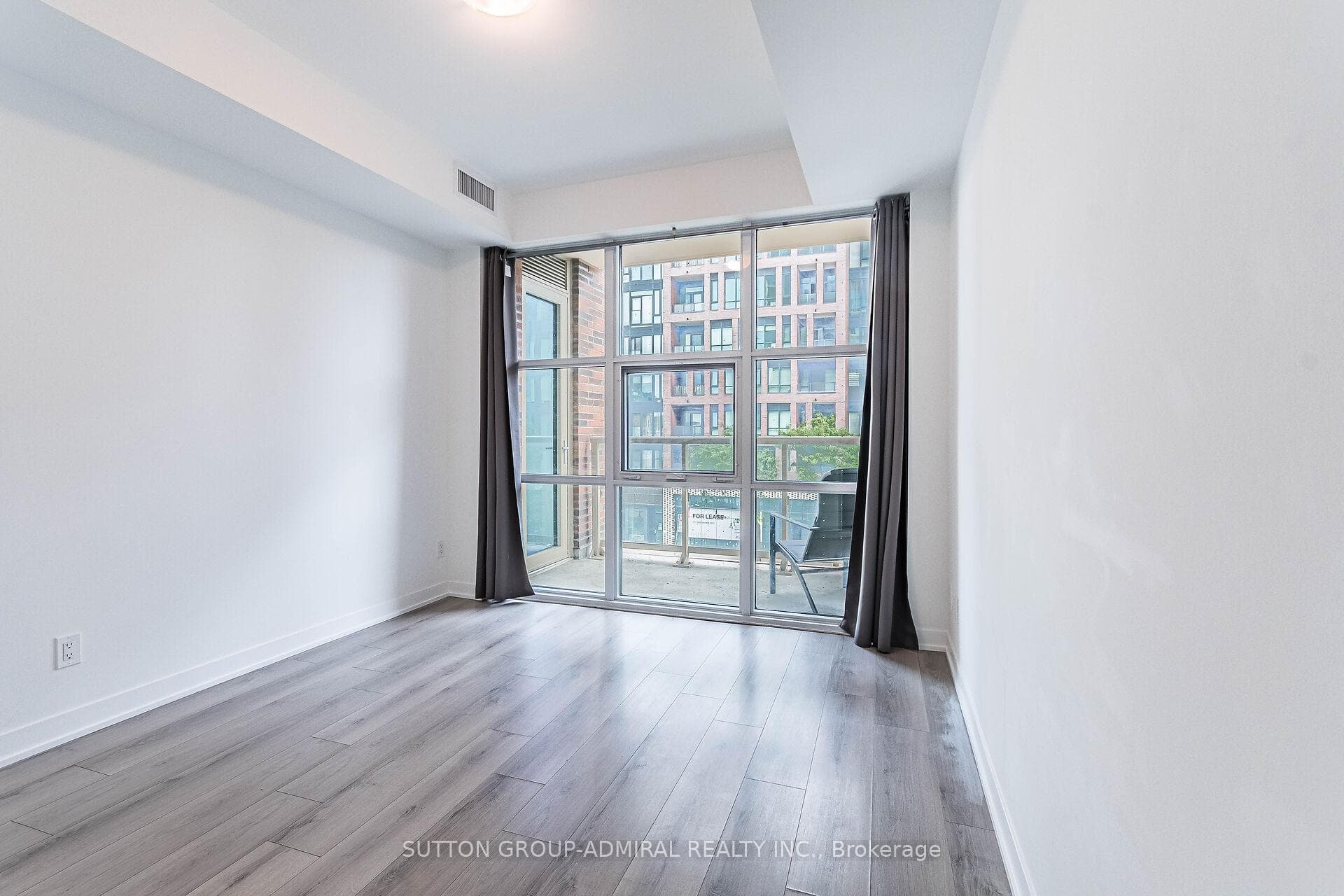 1787 St Clair Avenue Unit 315 photo 10