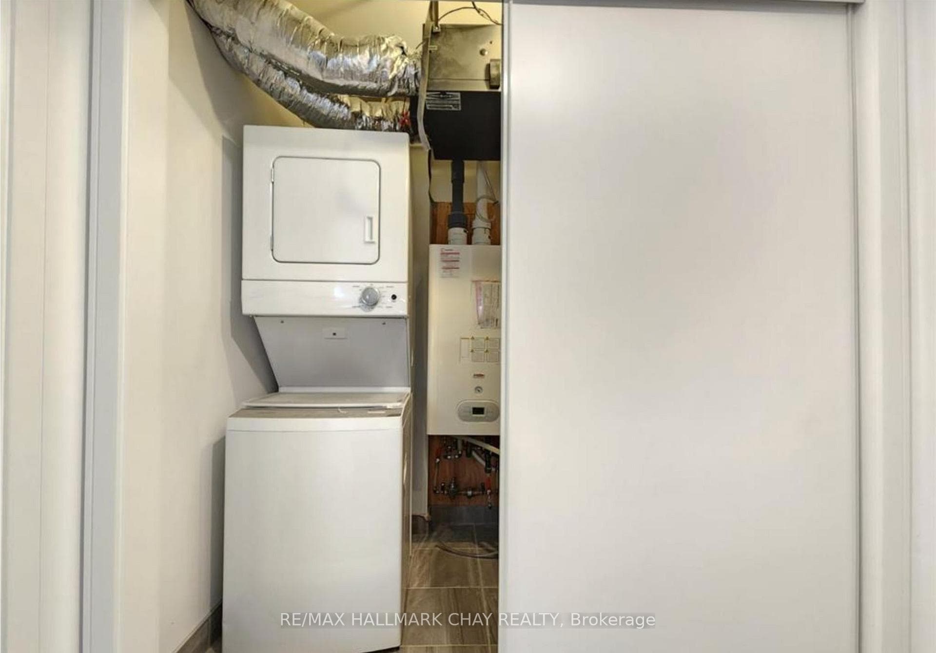 86 Appletree Lane photo 11