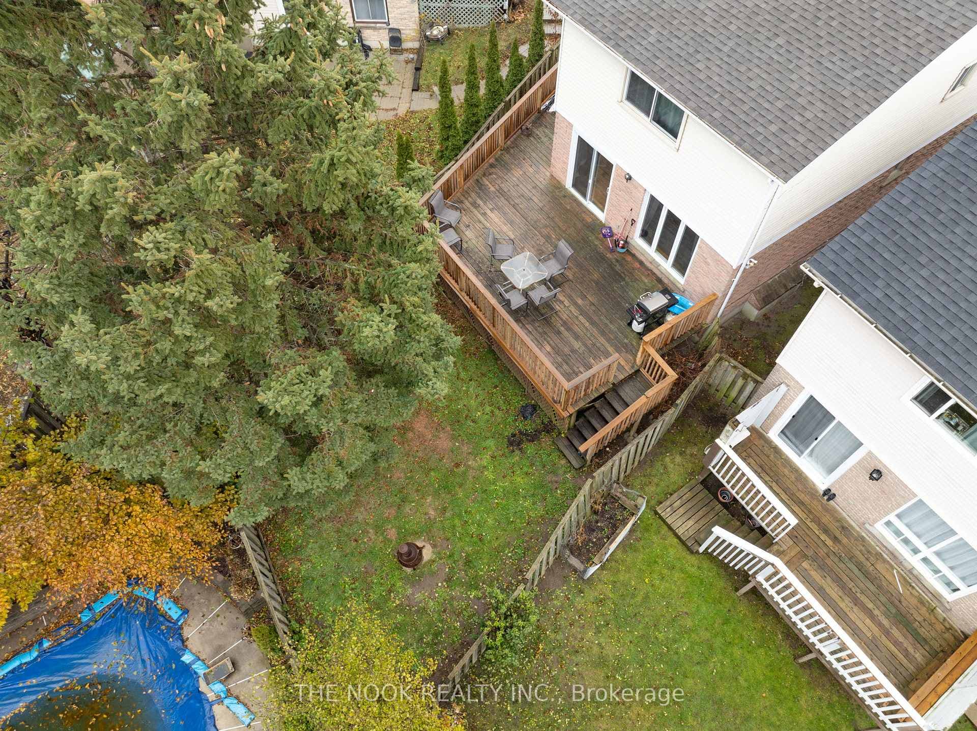 96 Kirby Crescent photo 3