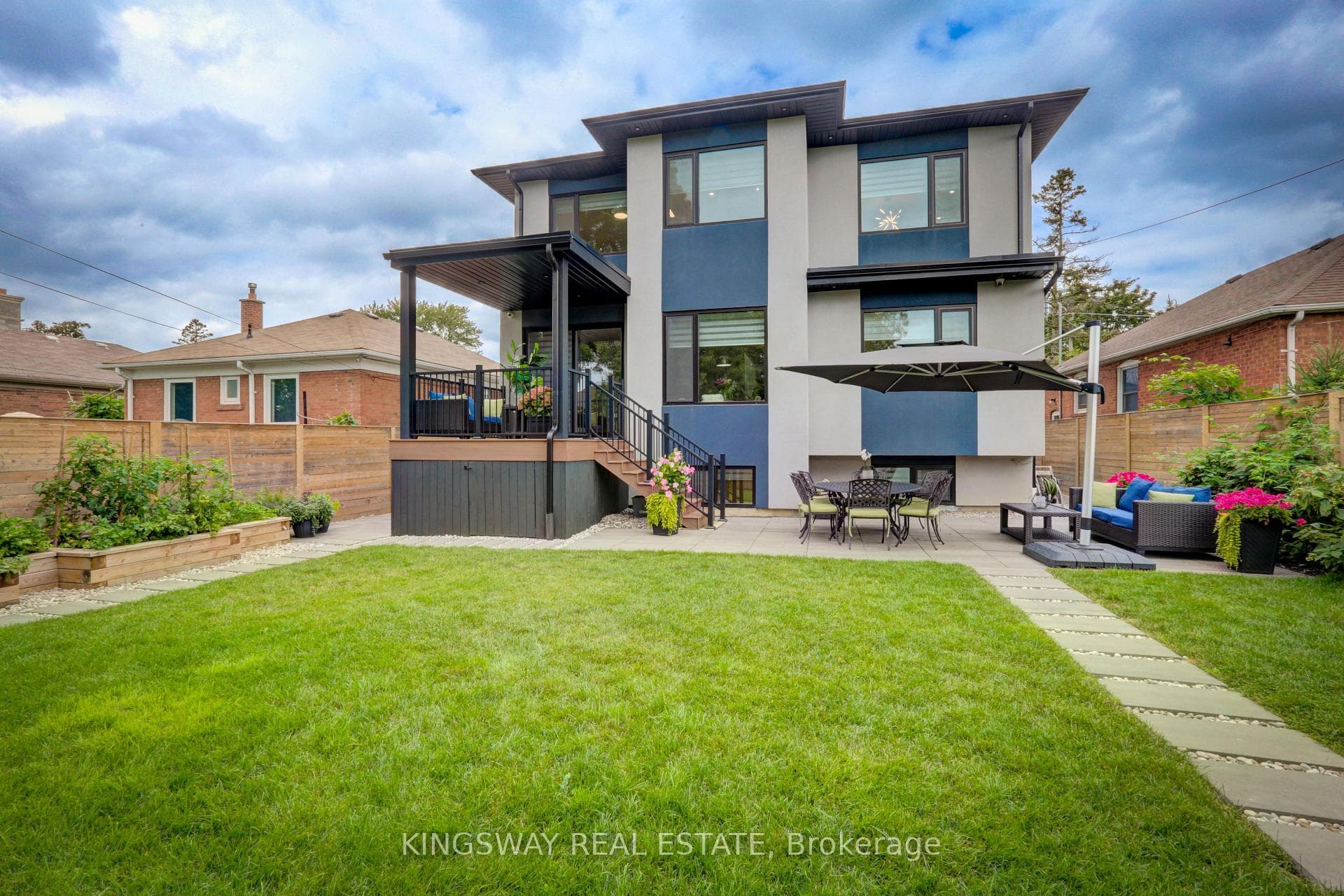 201 Van Dusen Boulevard photo 25