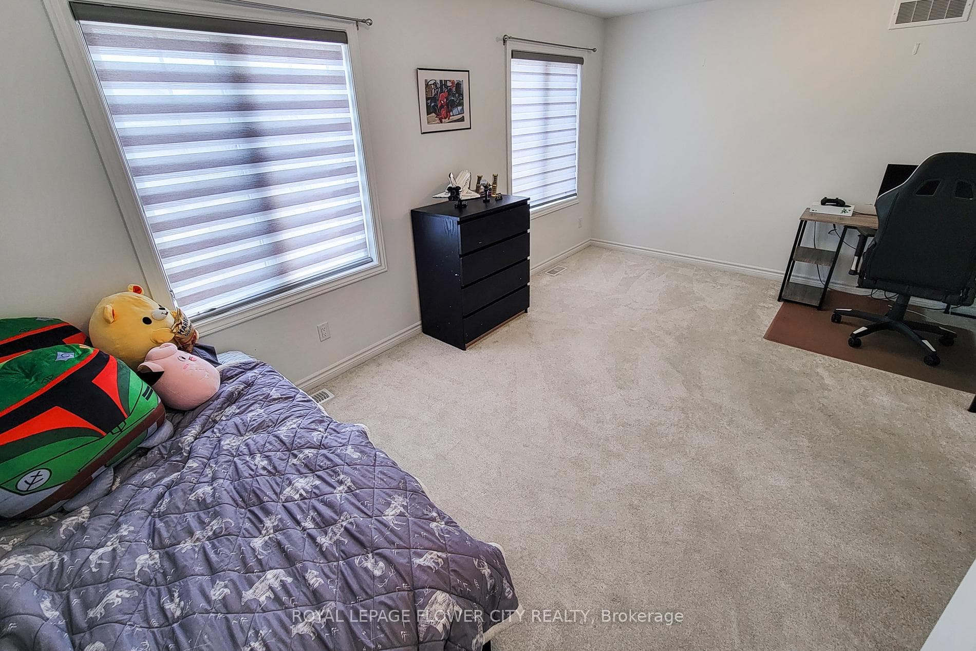 417 Freure Drive photo 32