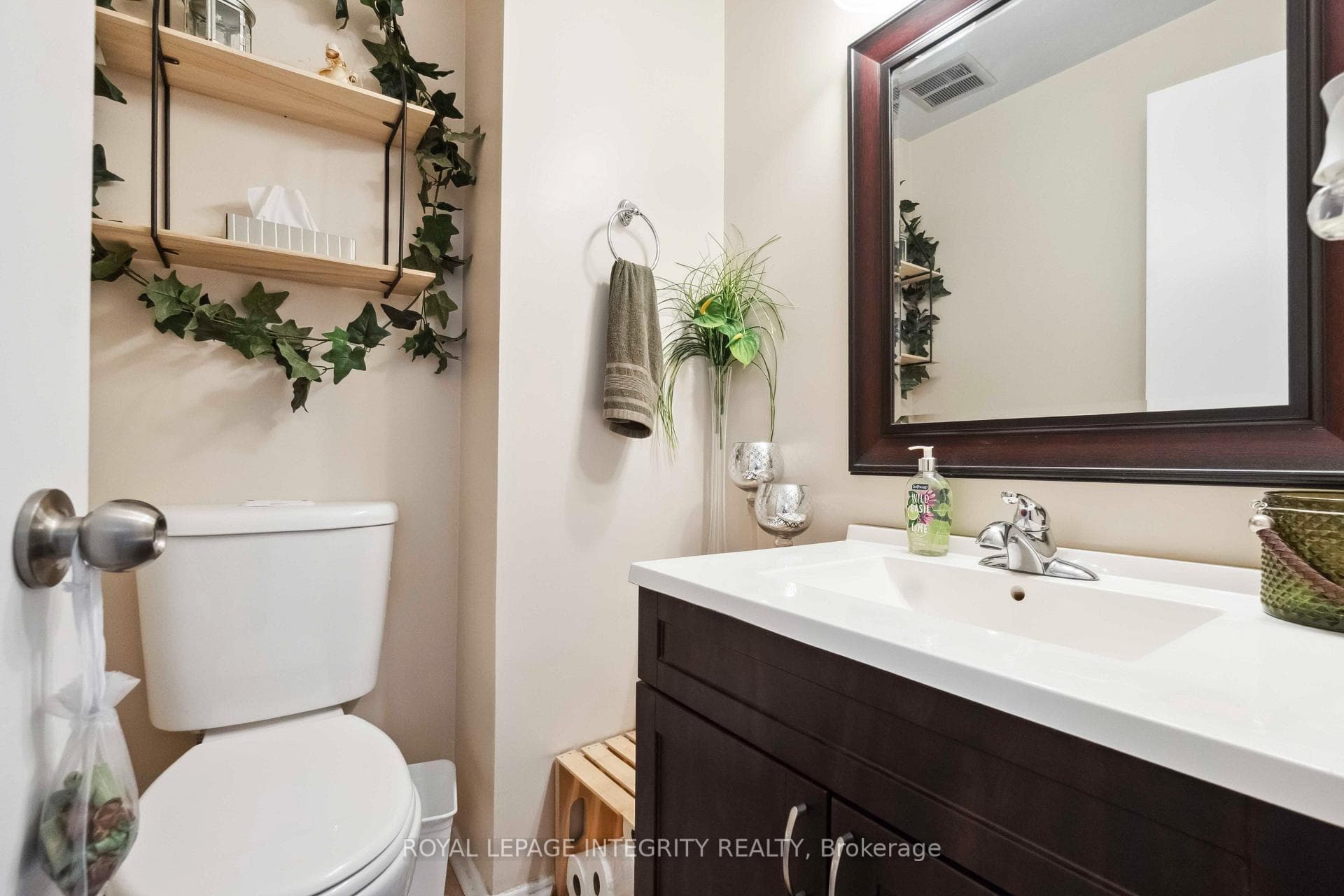 1248 Bethamy Lane photo 12