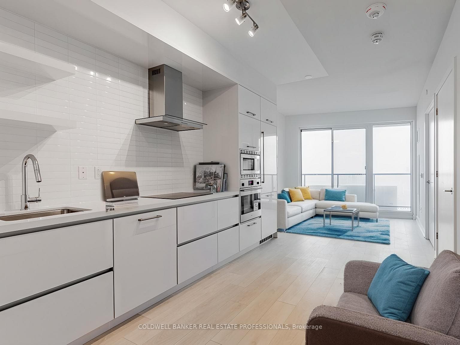 2221 Yonge Street Unit 5304 photo 8