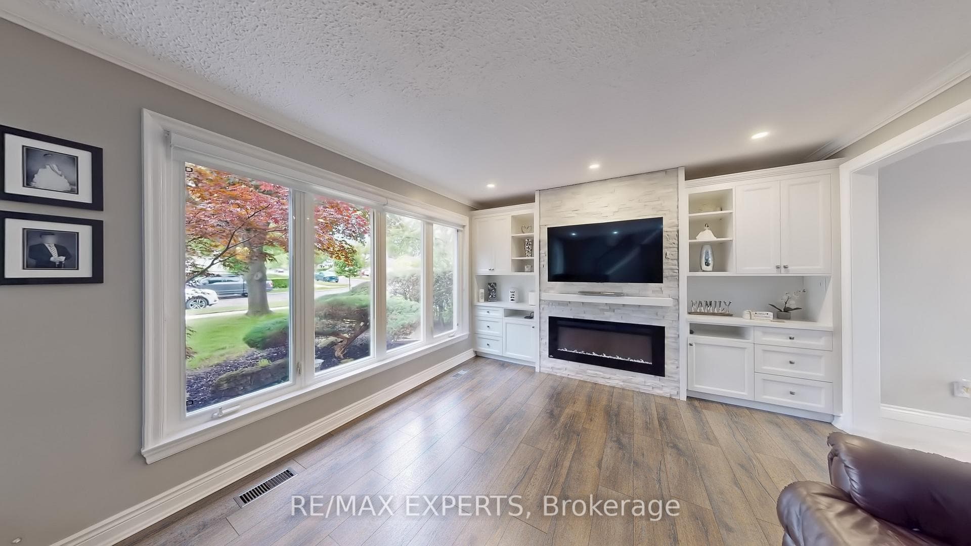 105 Mercury Road photo 7