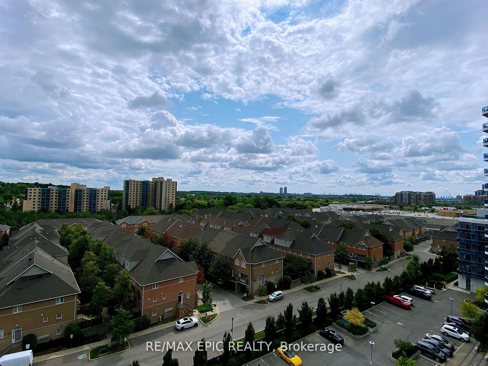 9471 Yonge Street Unit 1001 photo 11