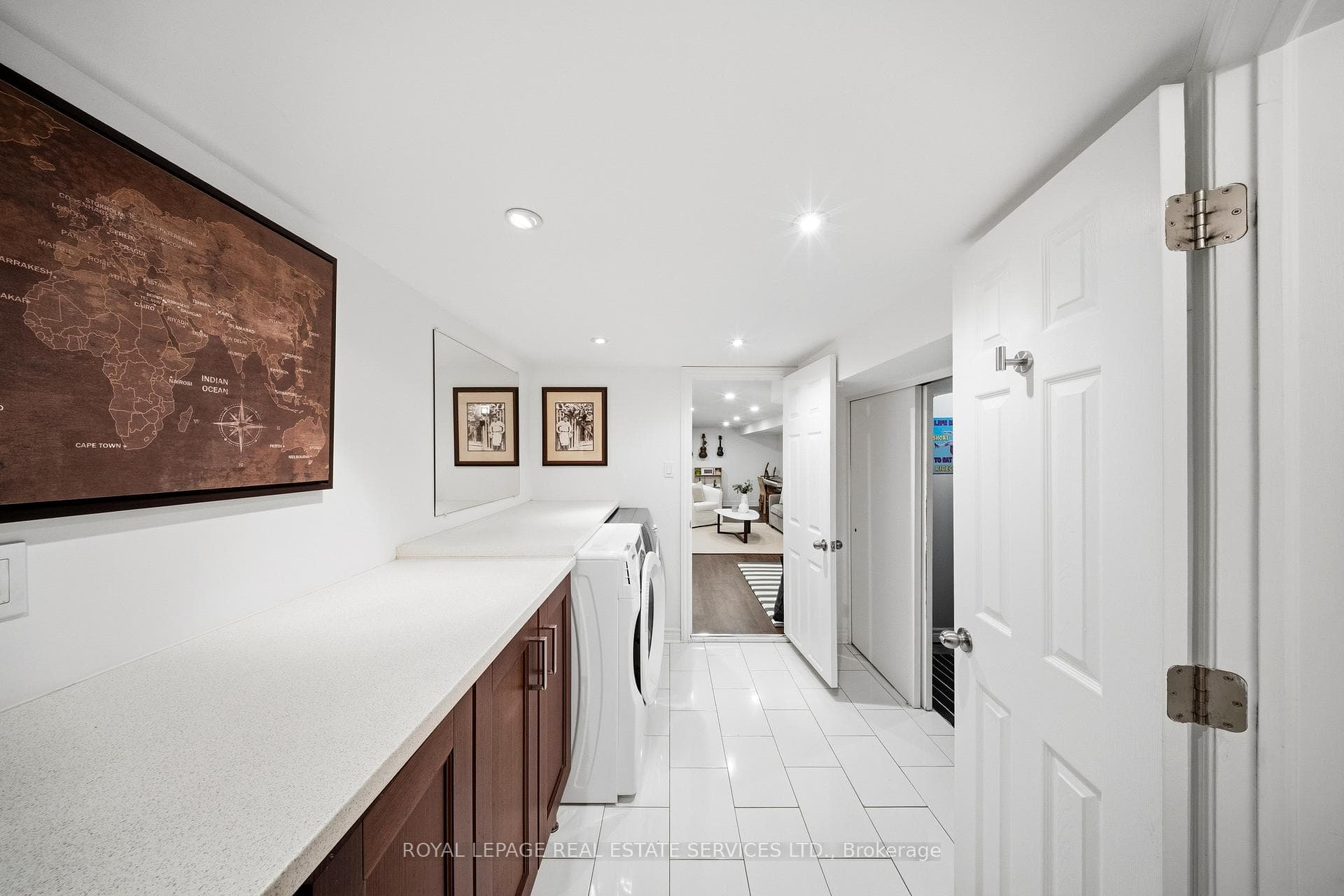 473 Beresford Avenue photo 28