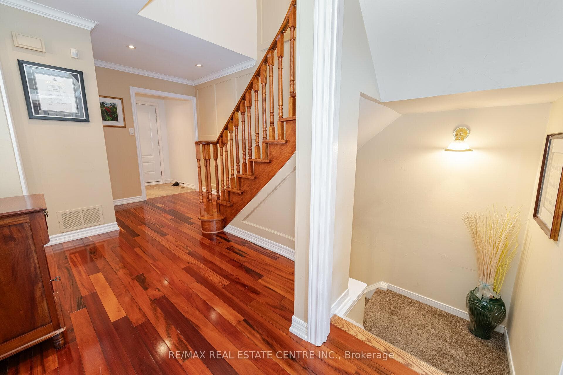 4298 Highgate Crescent photo 28