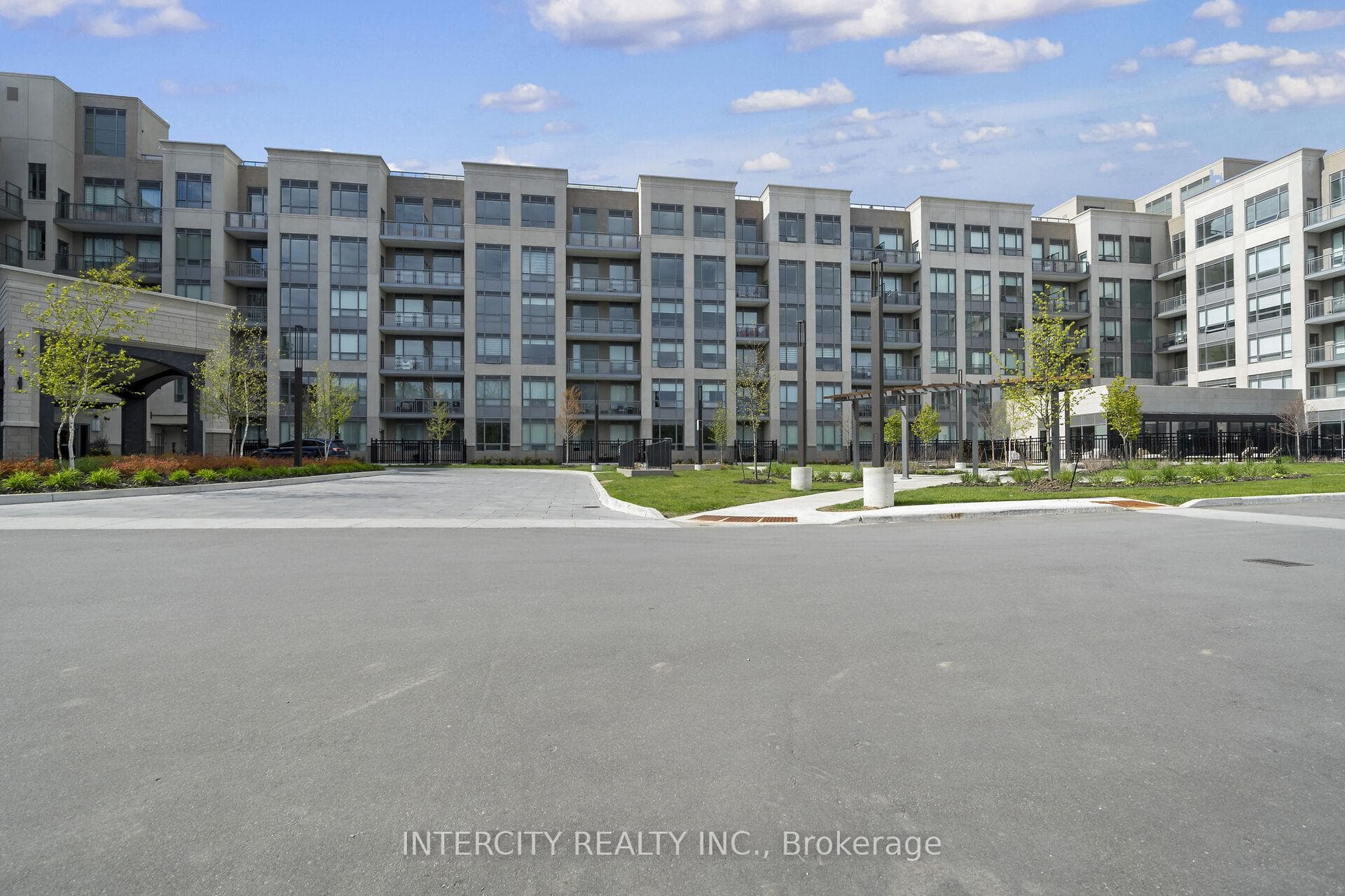 2075 King Road Unit 230 photo 1