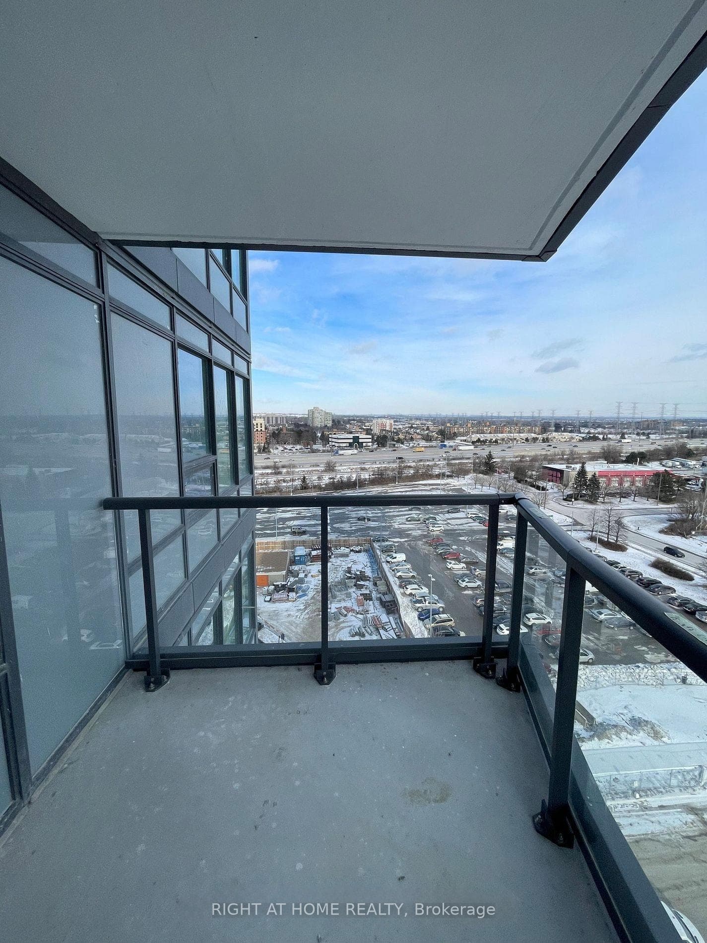 Balcony (4)