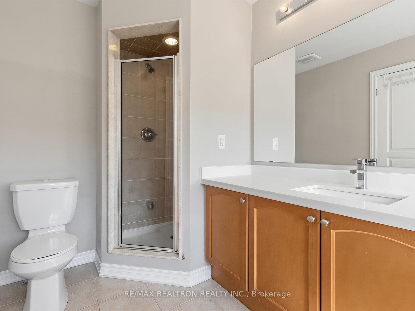 135 Windrow Street photo 23