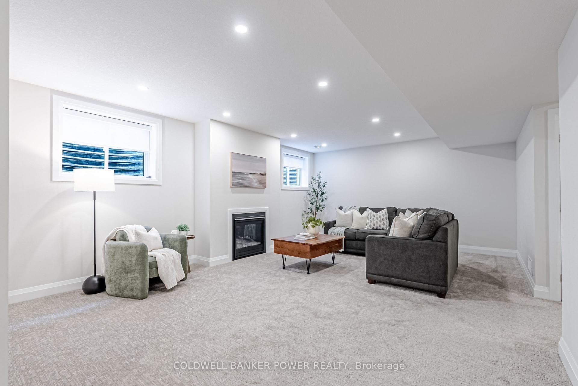383 Daventry Way Unit 64 photo 26