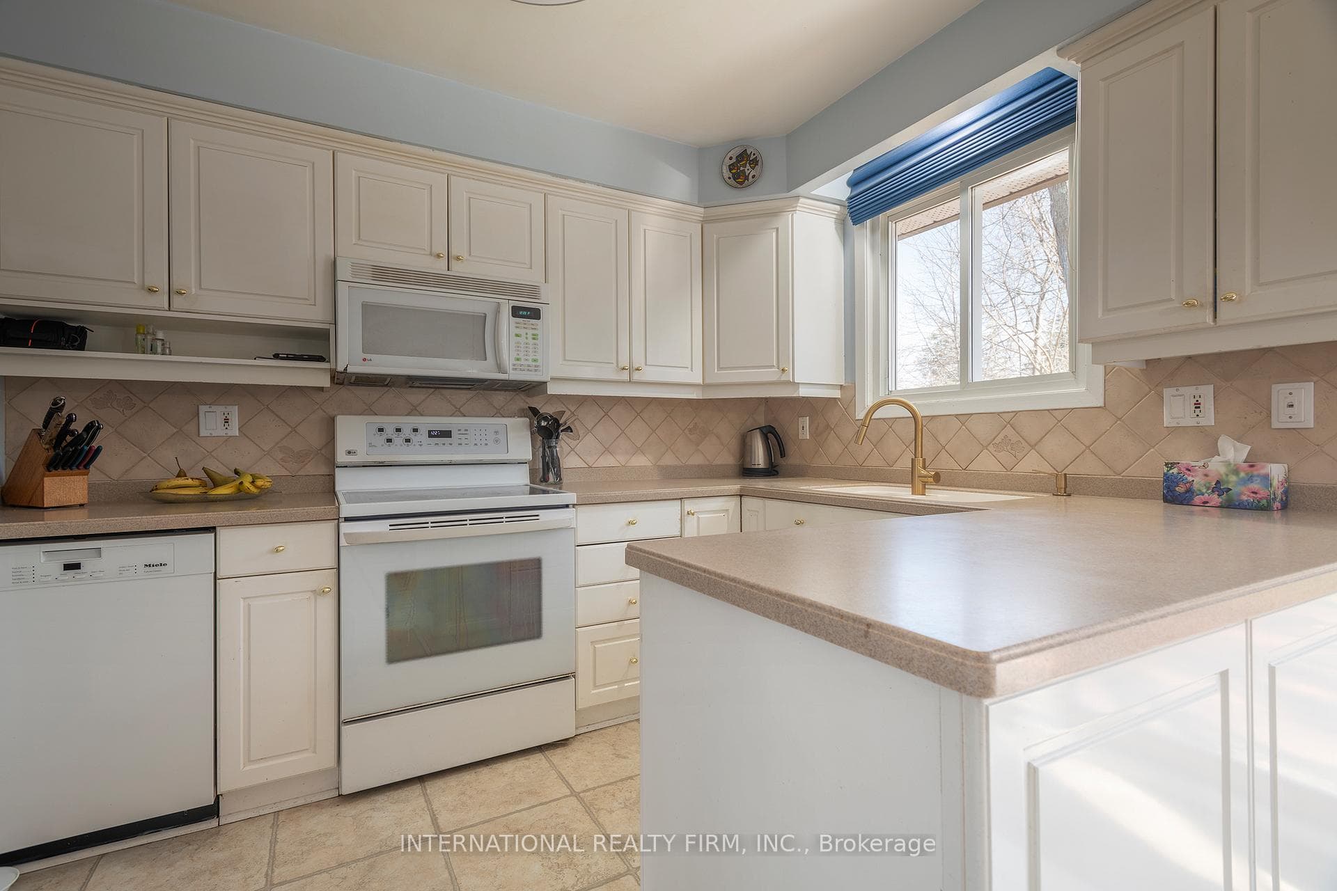 838 Caldwell Avenue photo 15