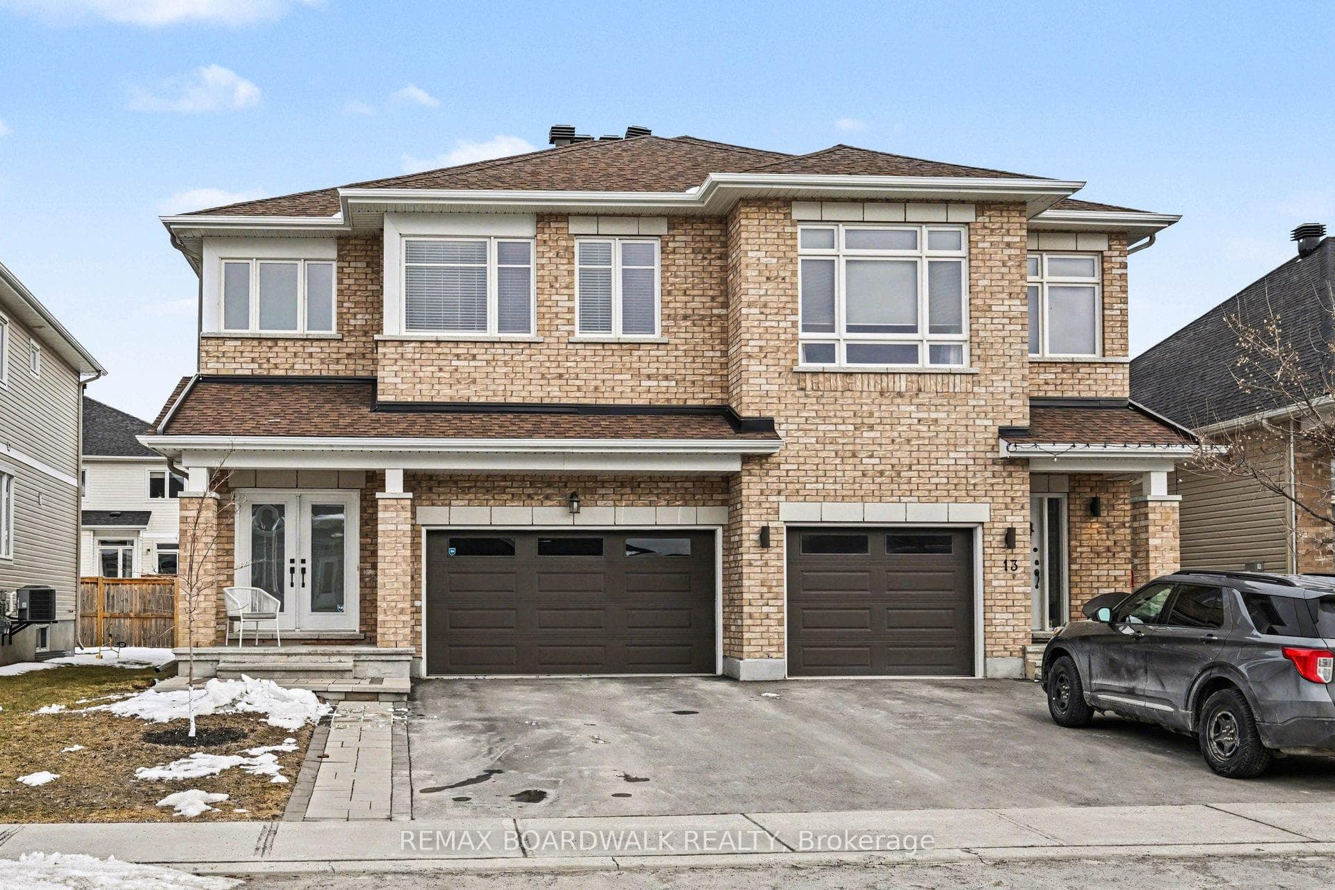 11 Borland Drive photo 1