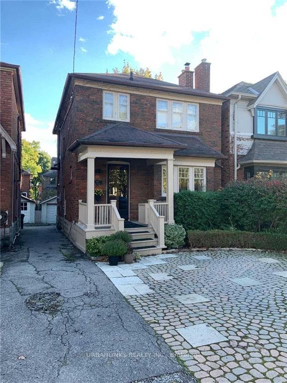 47 Roe Avenue photo 2