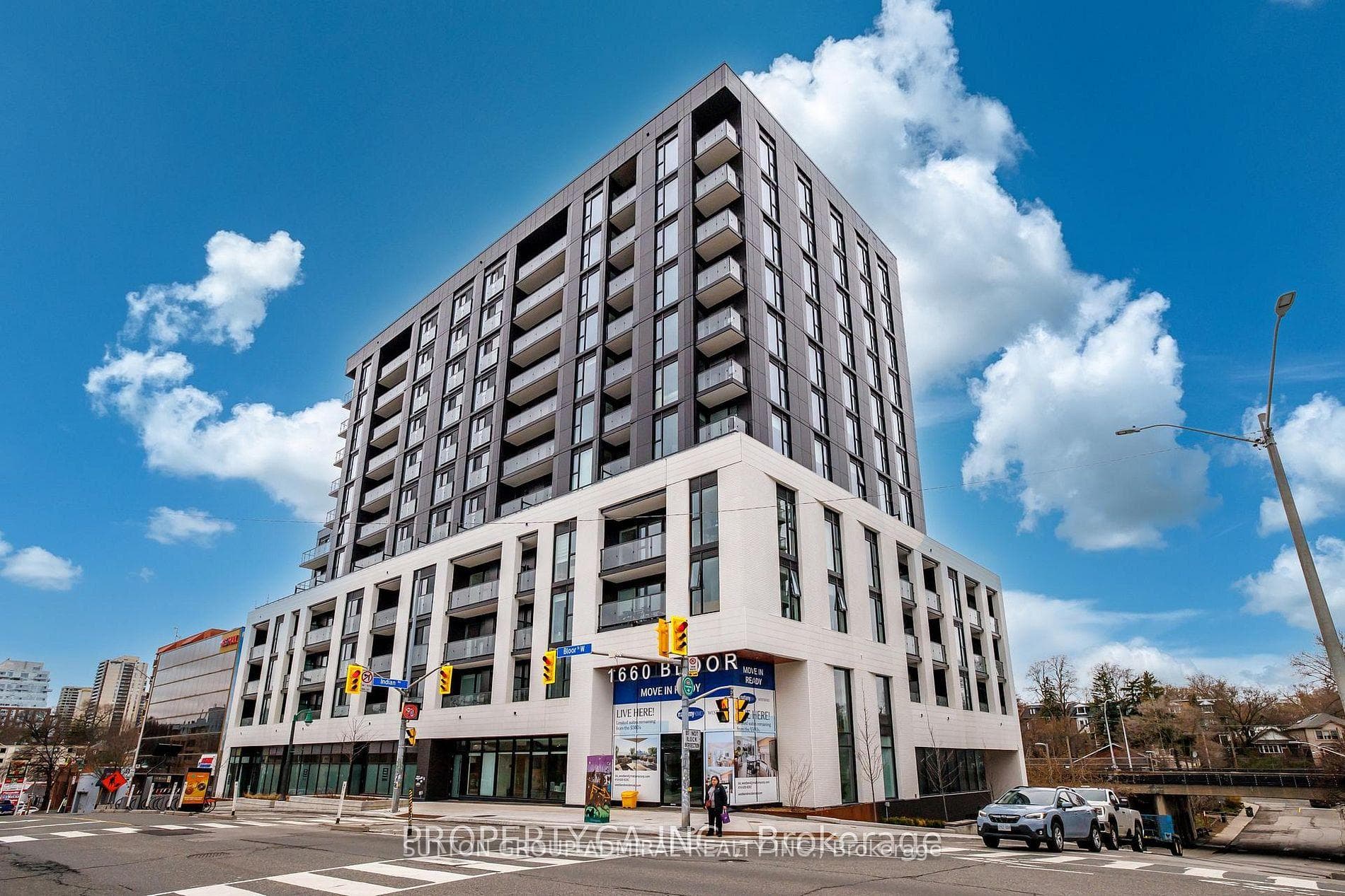1660 Bloor Street Unit 903 photo 1