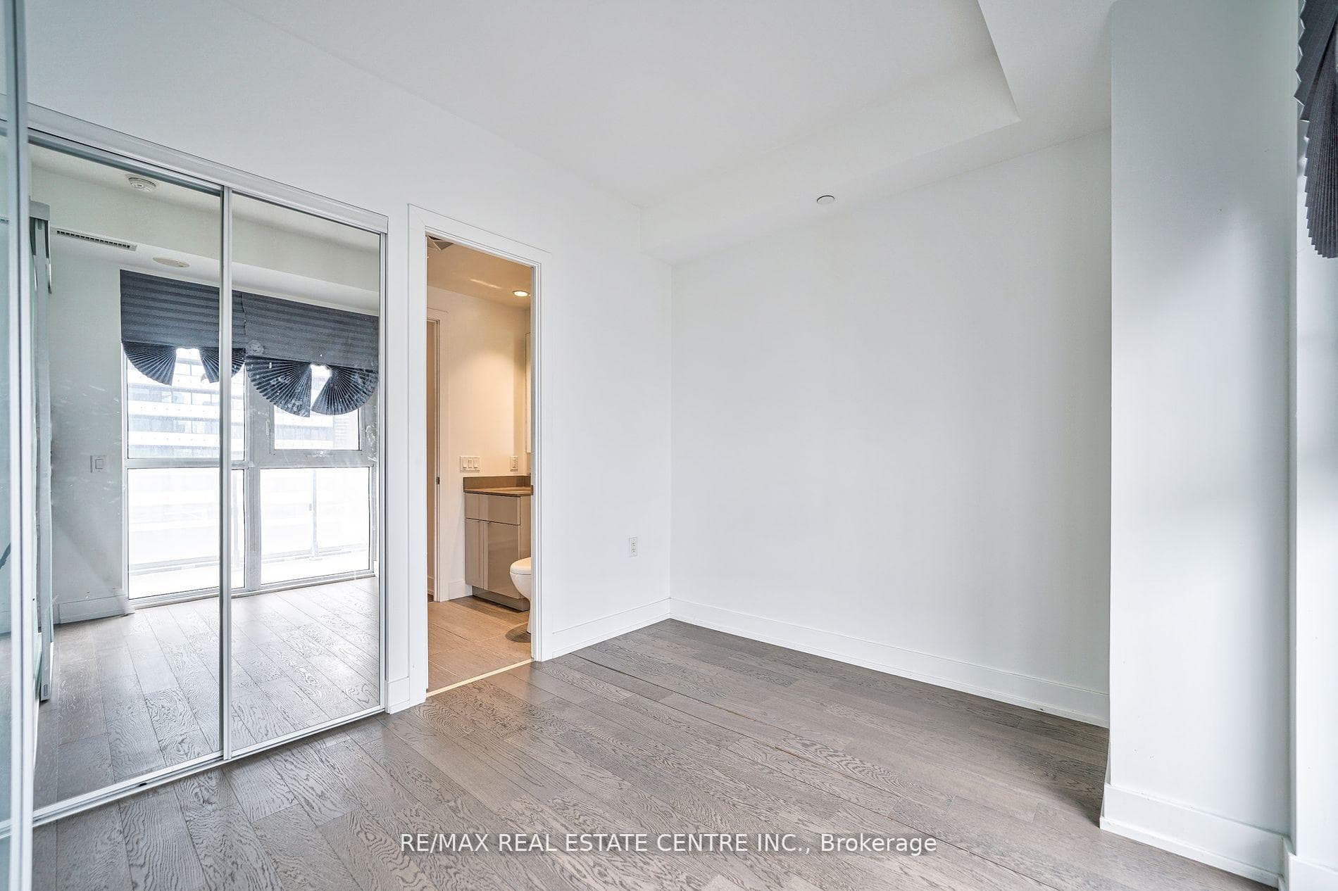 7 Grenville Street Unit 2605 photo 21