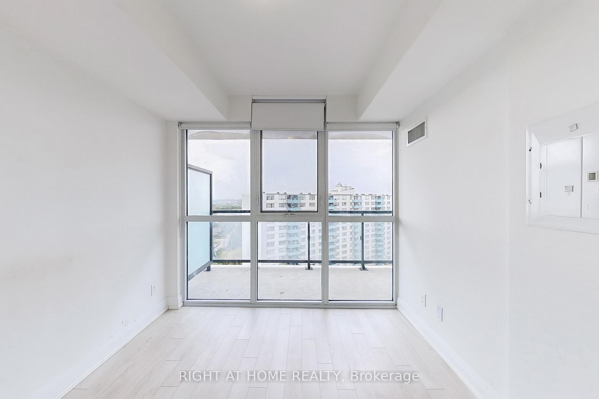 1461 Lawrence Avenue Unit 1303 photo 13