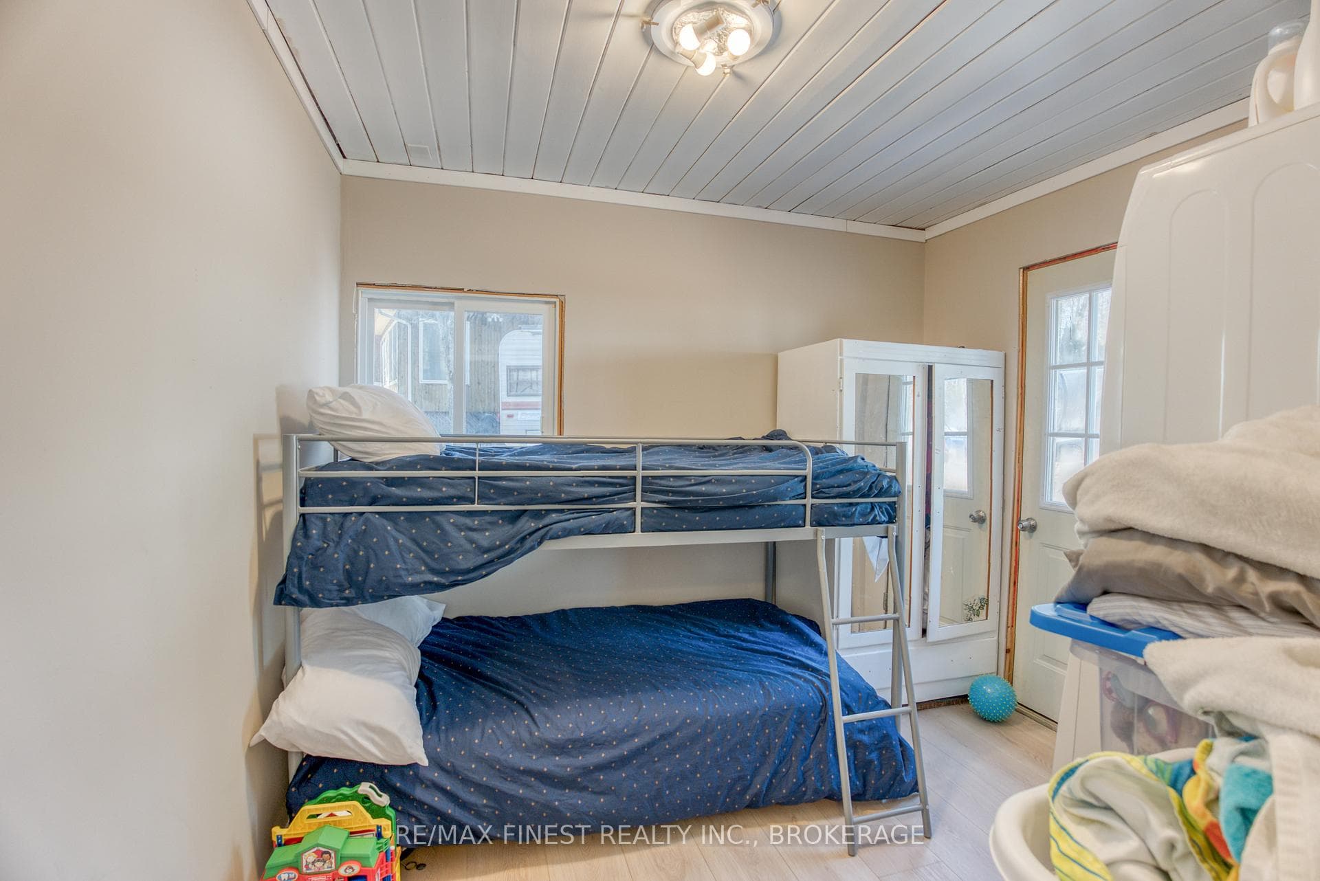 1052 Turner Way photo 29