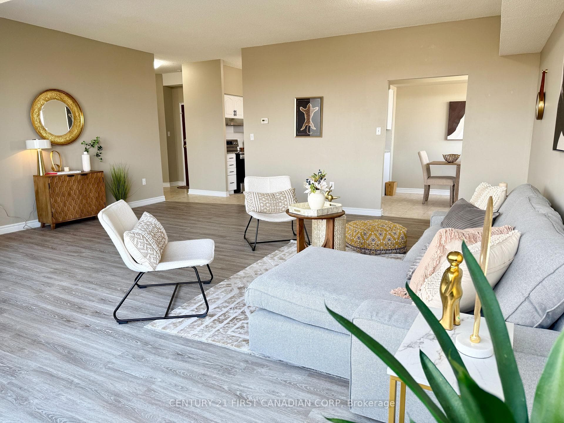 744 Wonderland Road Unit 1203 photo 6