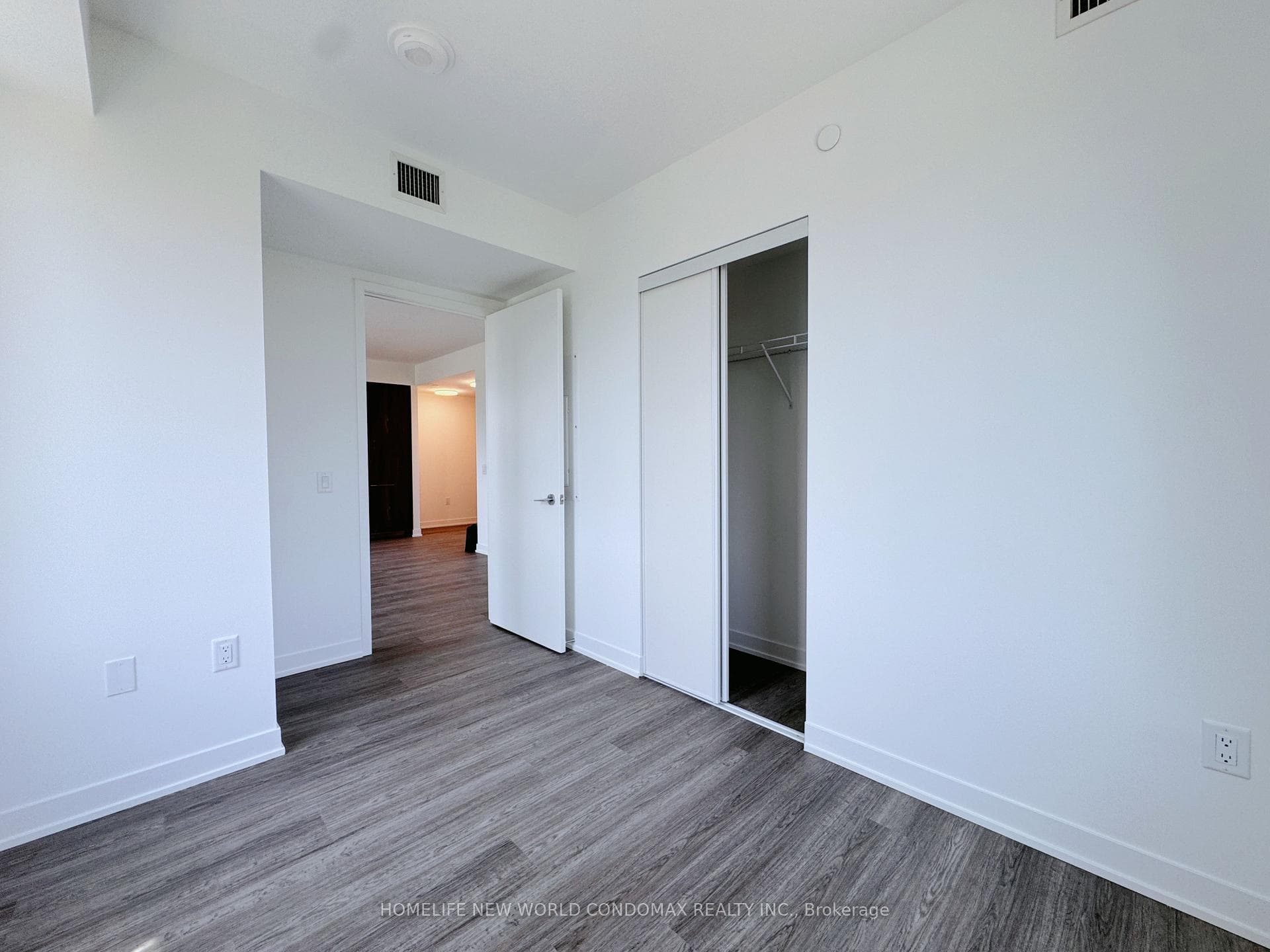 15 David Salomon Drive Unit 611 photo 9