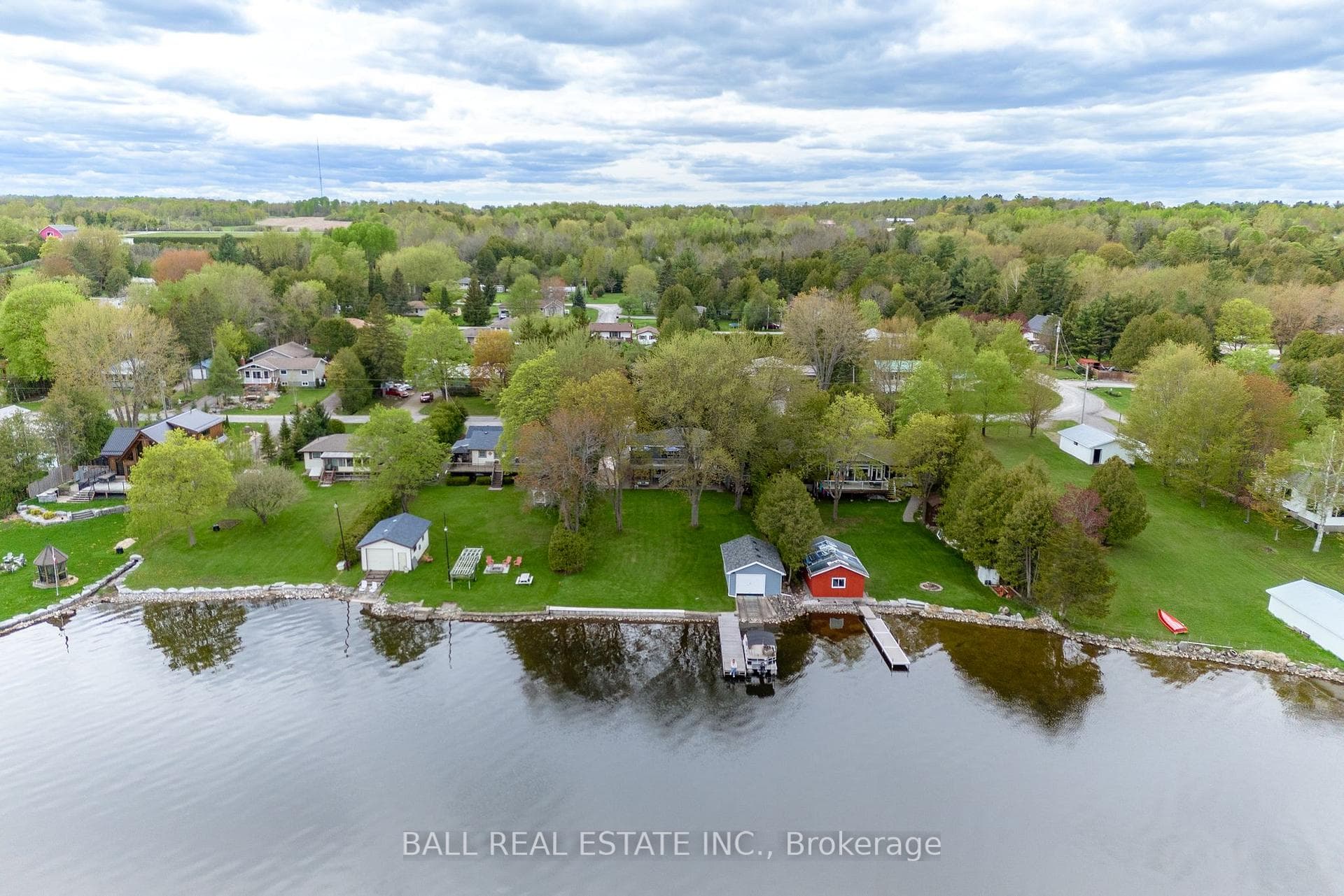 274 Lakeshore Drive photo 29
