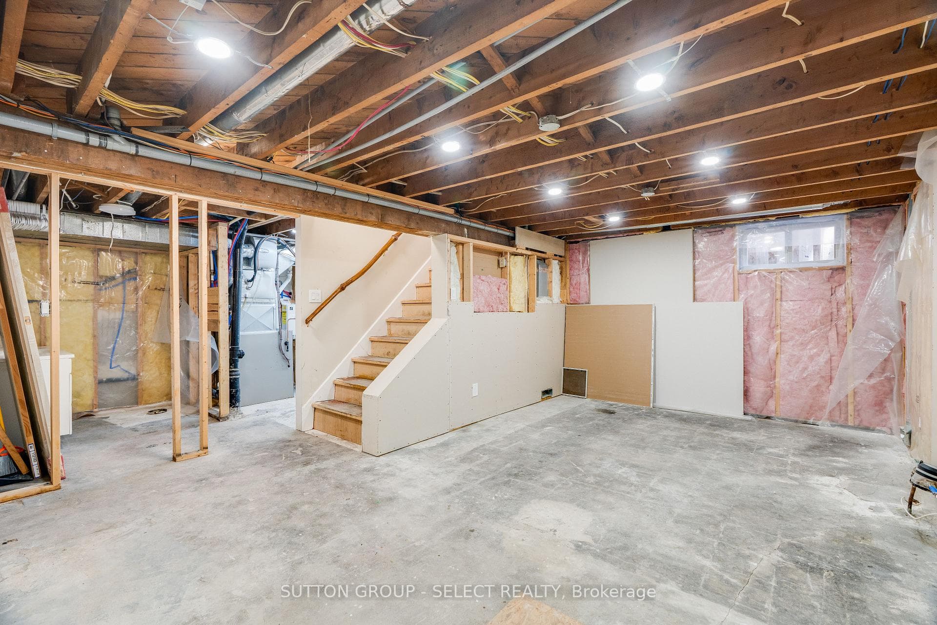 1242 Brydges Street photo 24