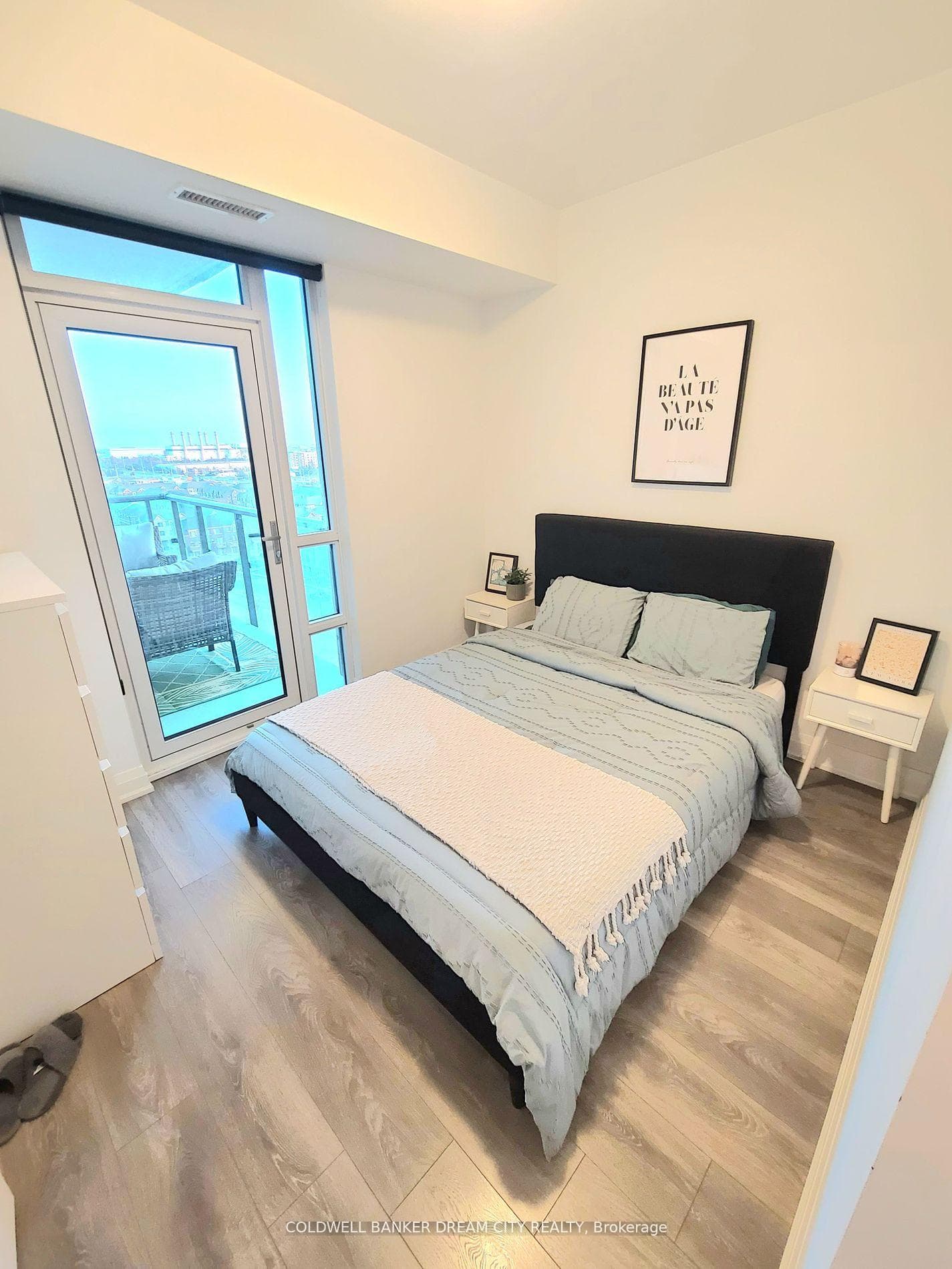 65 YORKLAND Boulevard Unit 1002 photo 3