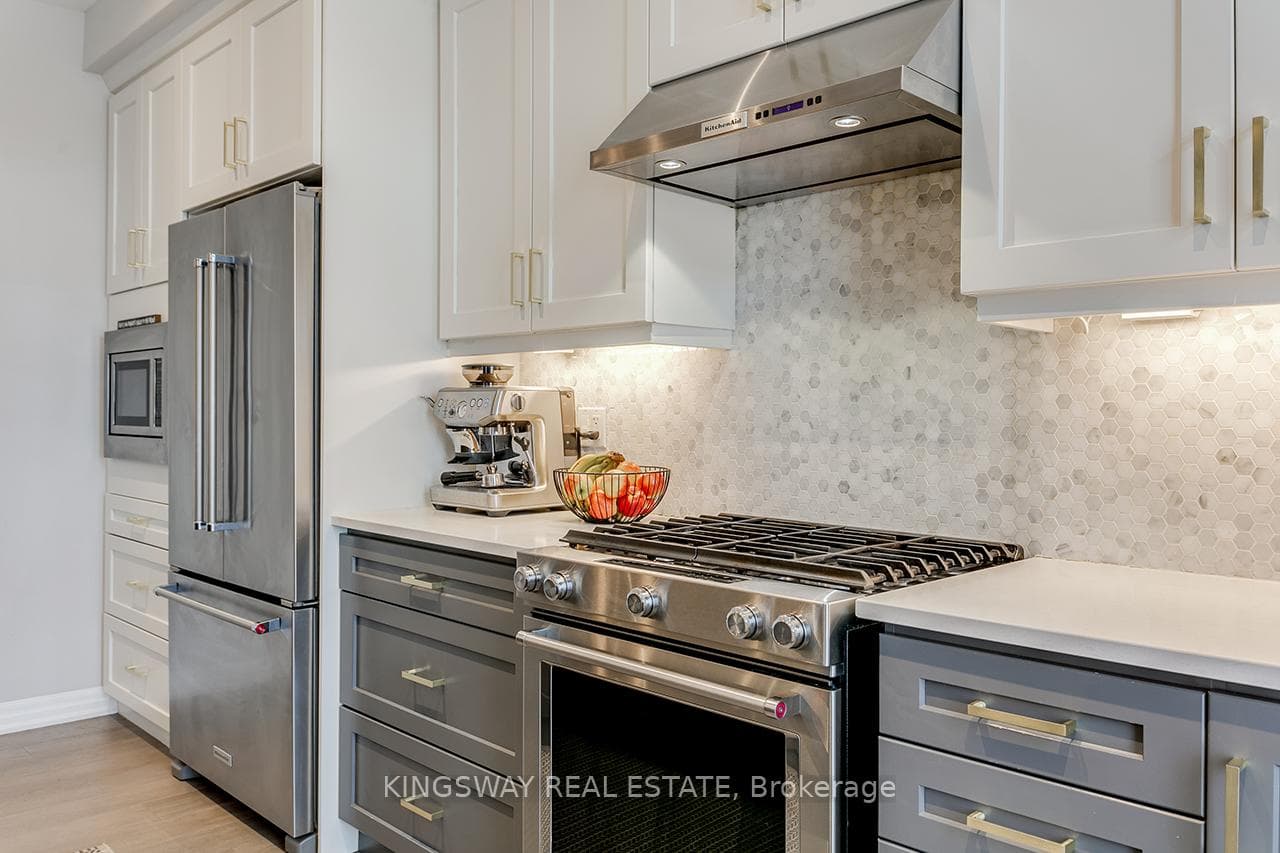 3490 Vernon Powell Drive photo 10