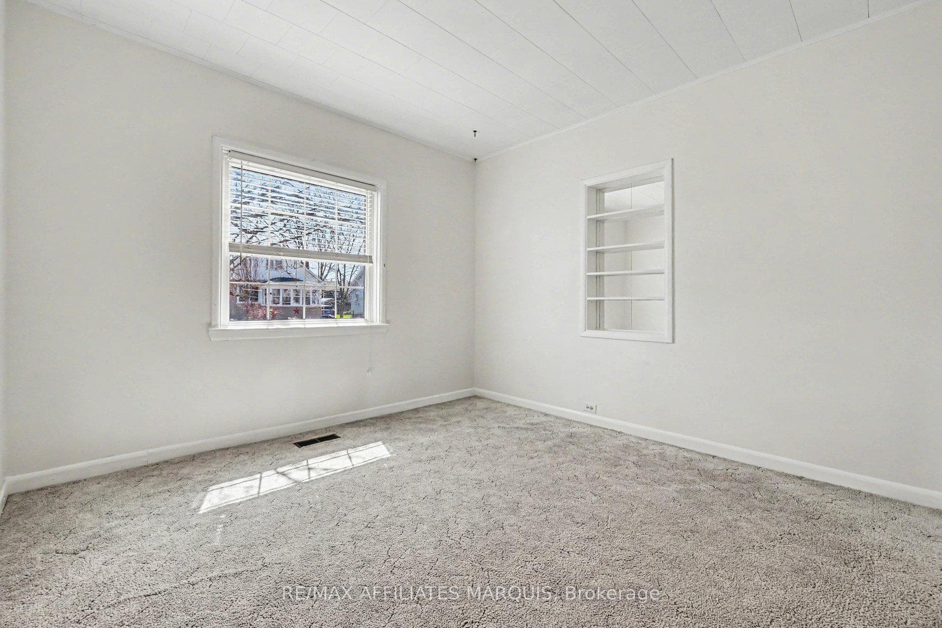 44 Cornelia Street photo 13