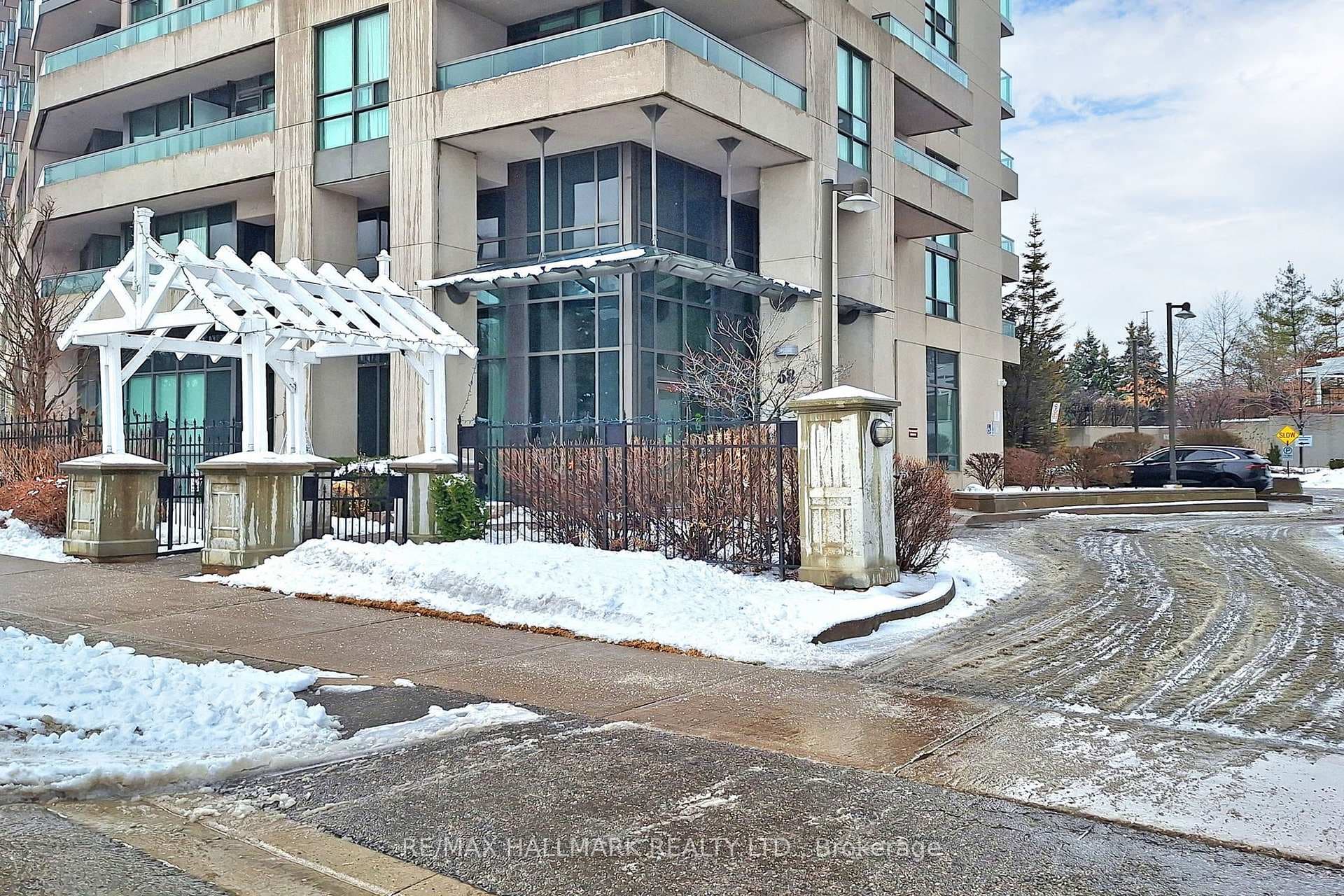 68 Grangeway Avenue Unit 1510 photo 45